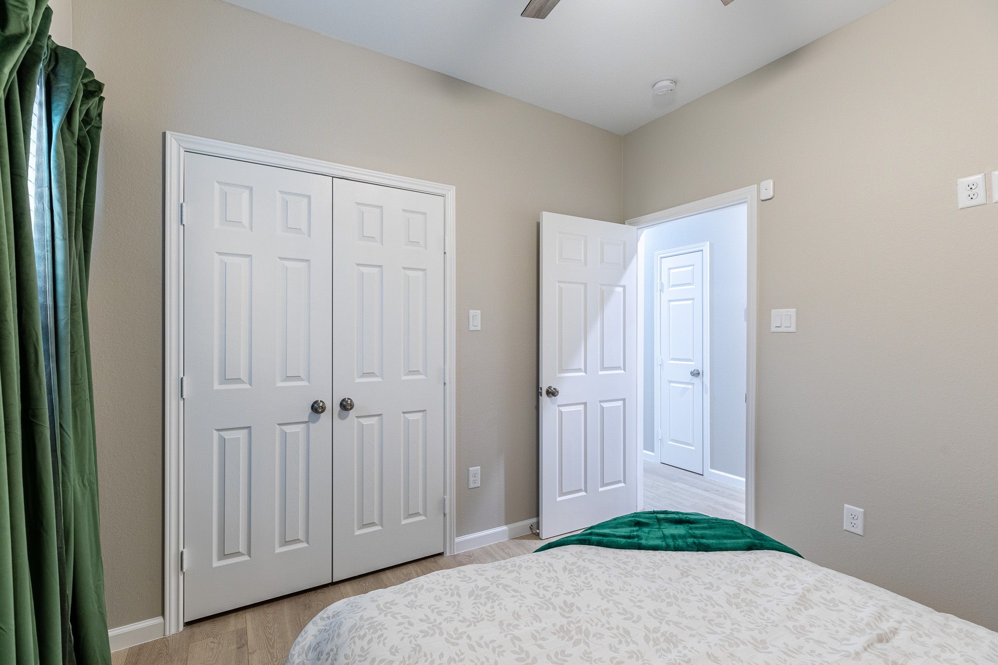 4661 Clover Street A Property Photo 13
