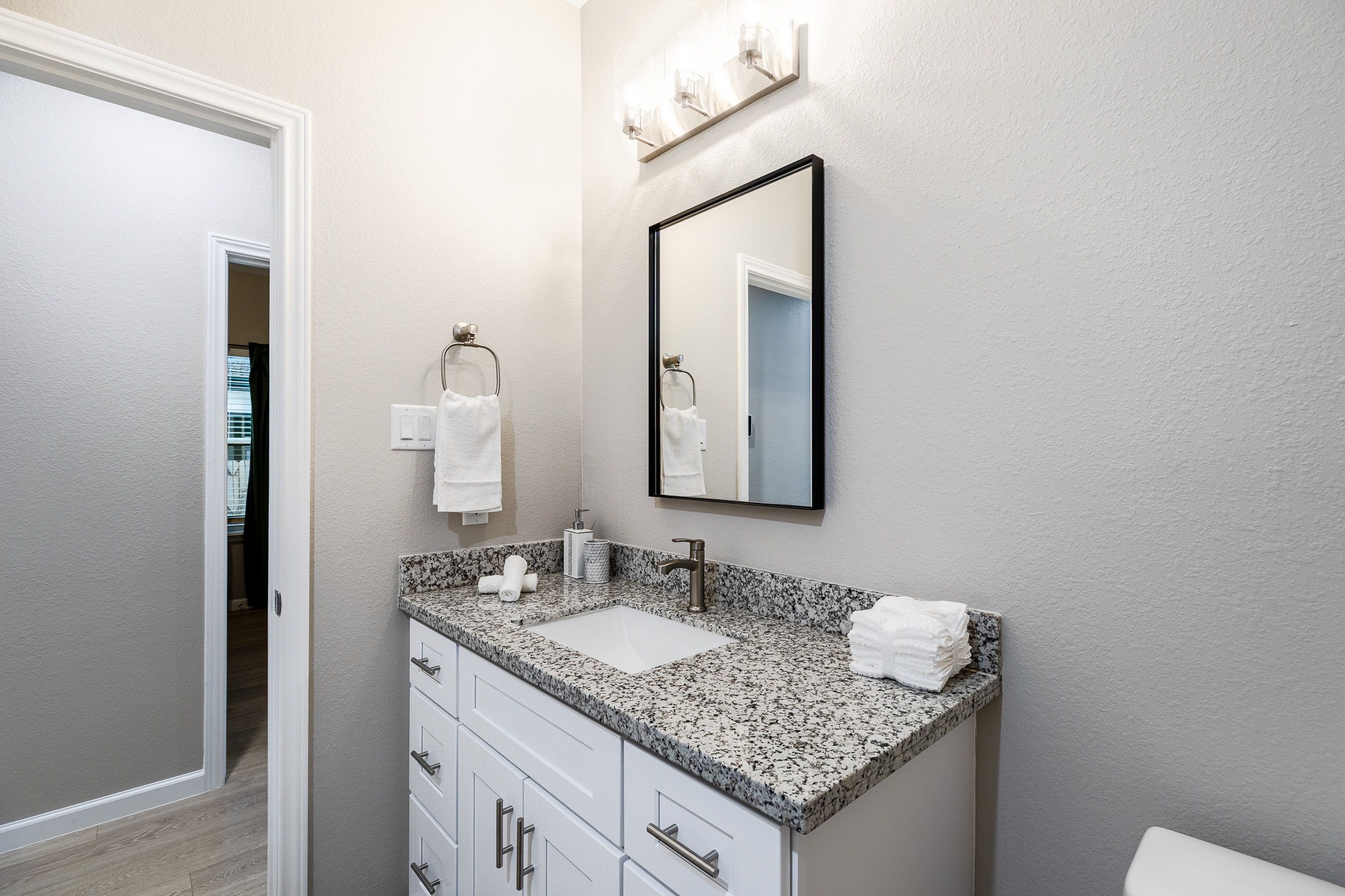 4661 Clover Street A Property Photo 15