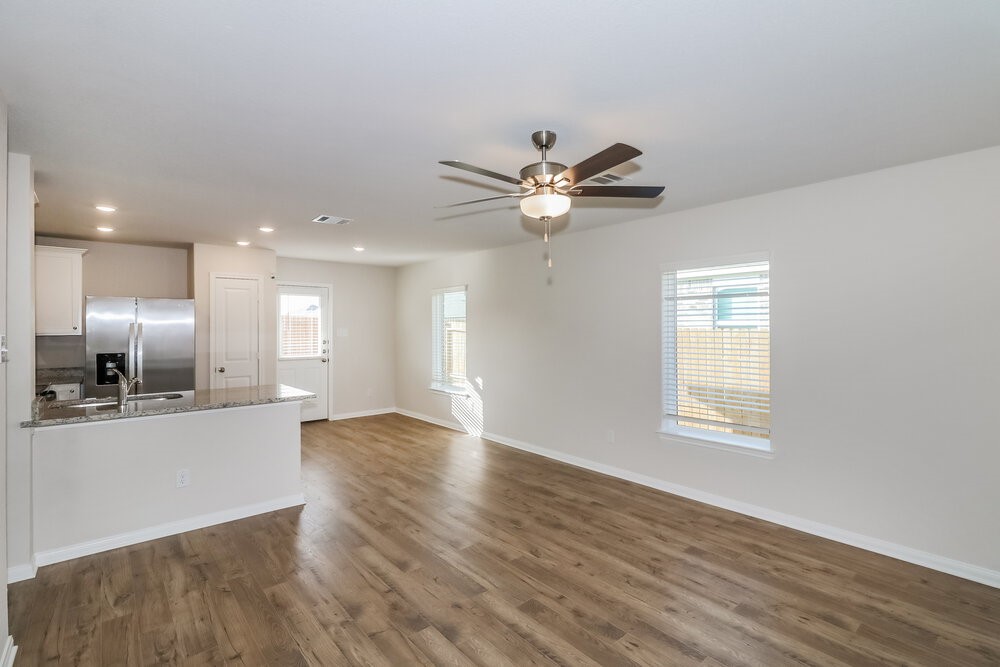 7542 Tipton Meadow Way Property Photo 4
