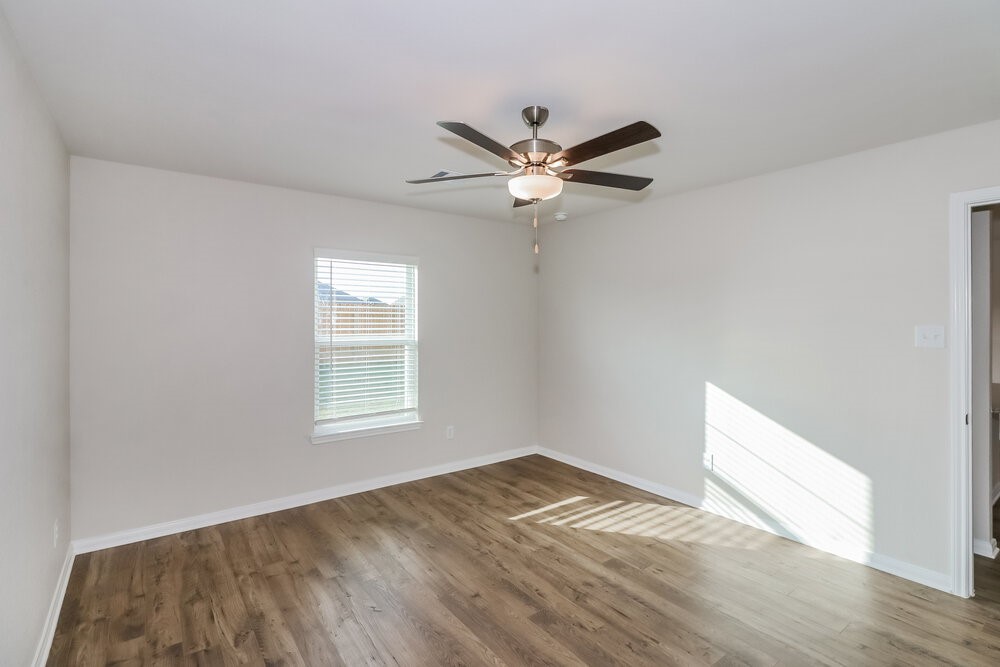 7542 Tipton Meadow Way Property Photo 8