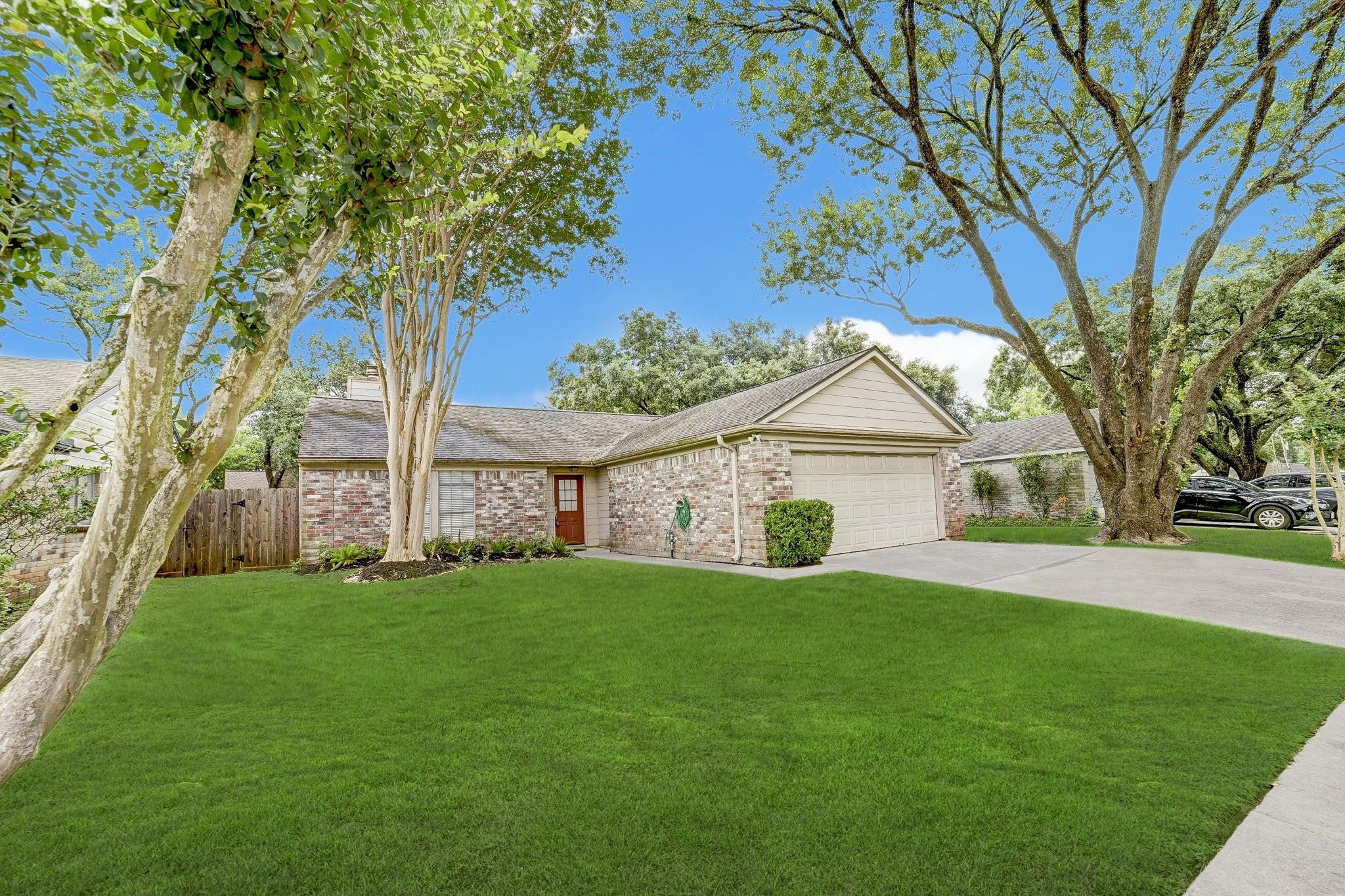 2615 Lively Lane Property Photo 2