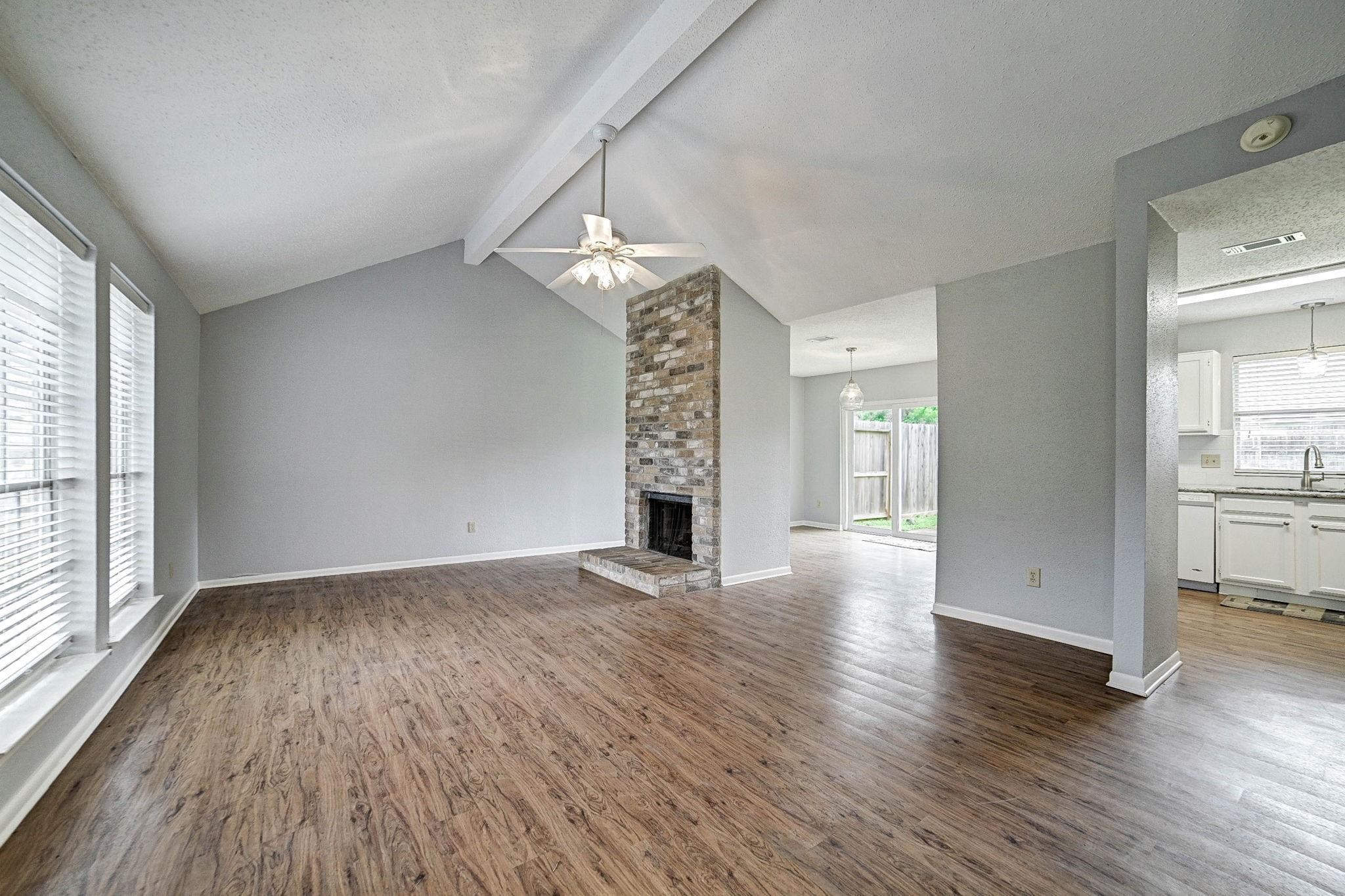 2615 Lively Lane Property Photo 5
