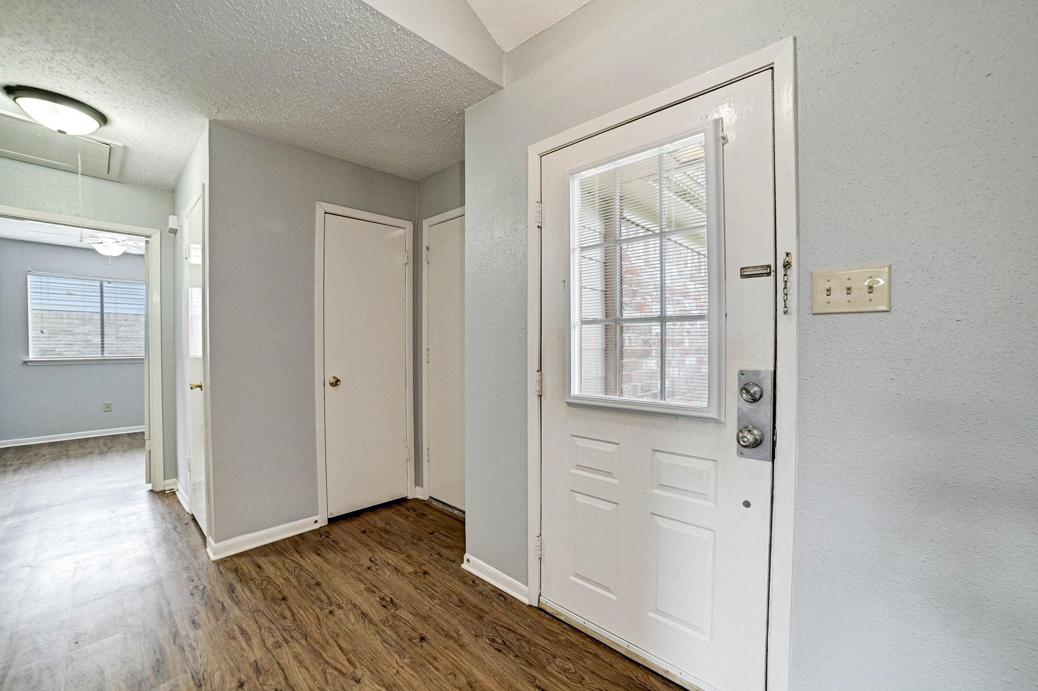 2615 Lively Lane Property Photo 6