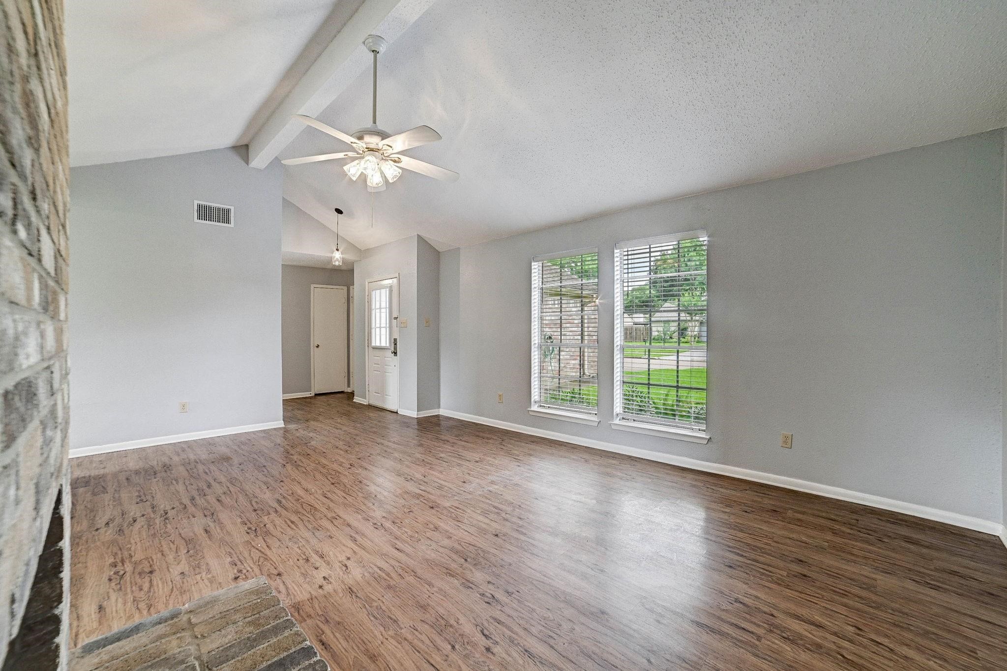 2615 Lively Lane Property Photo 8