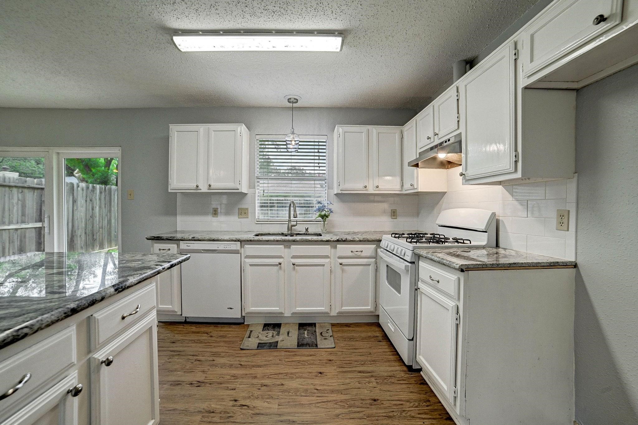 2615 Lively Lane Property Photo 13