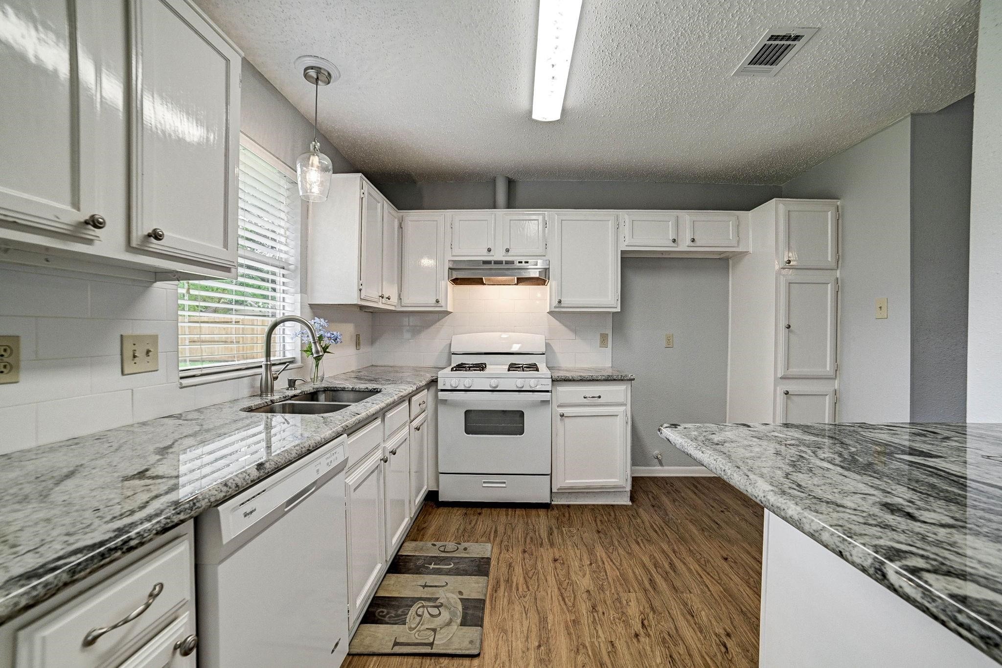 2615 Lively Lane Property Photo 14