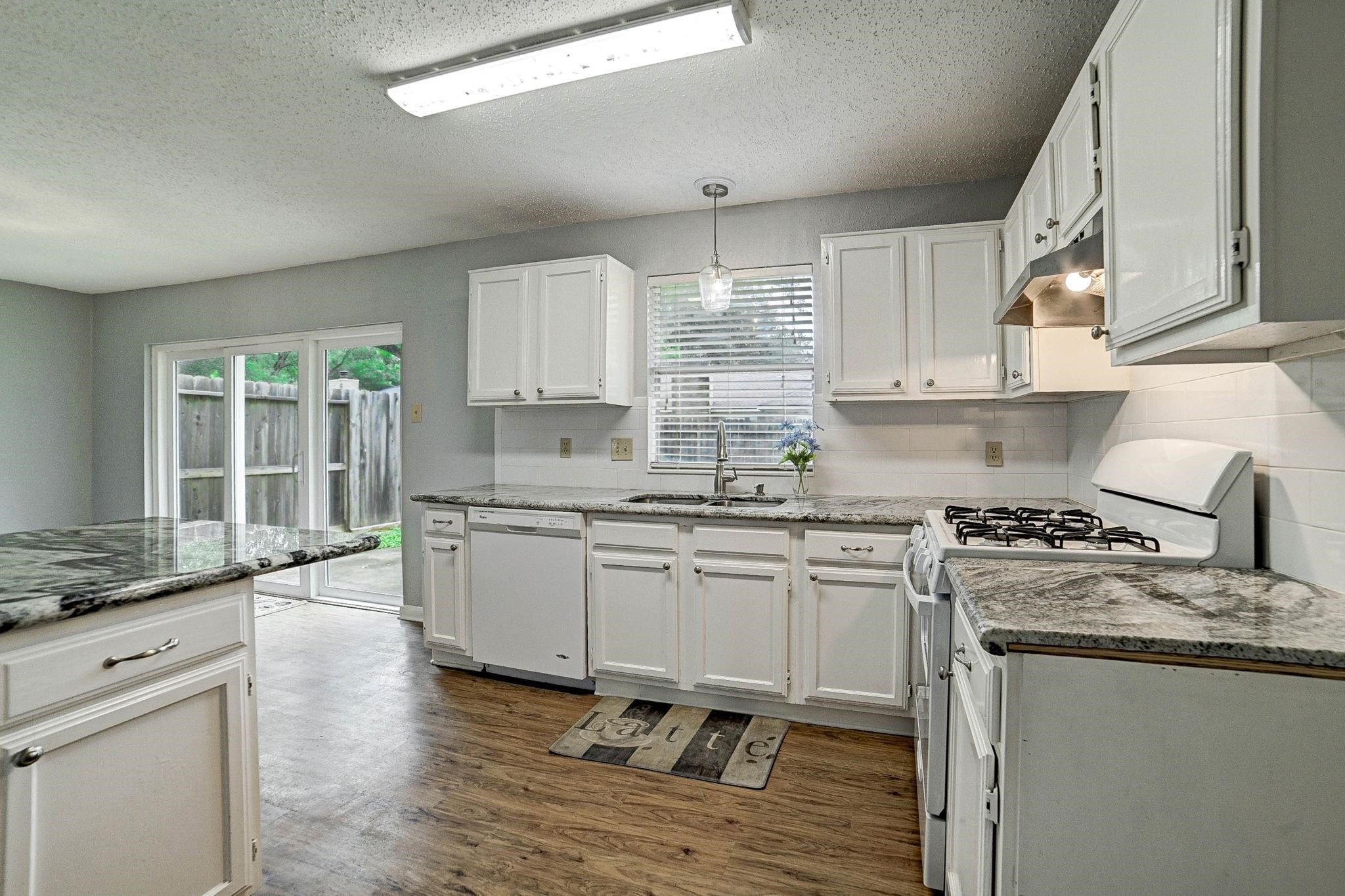 2615 Lively Lane Property Photo 18