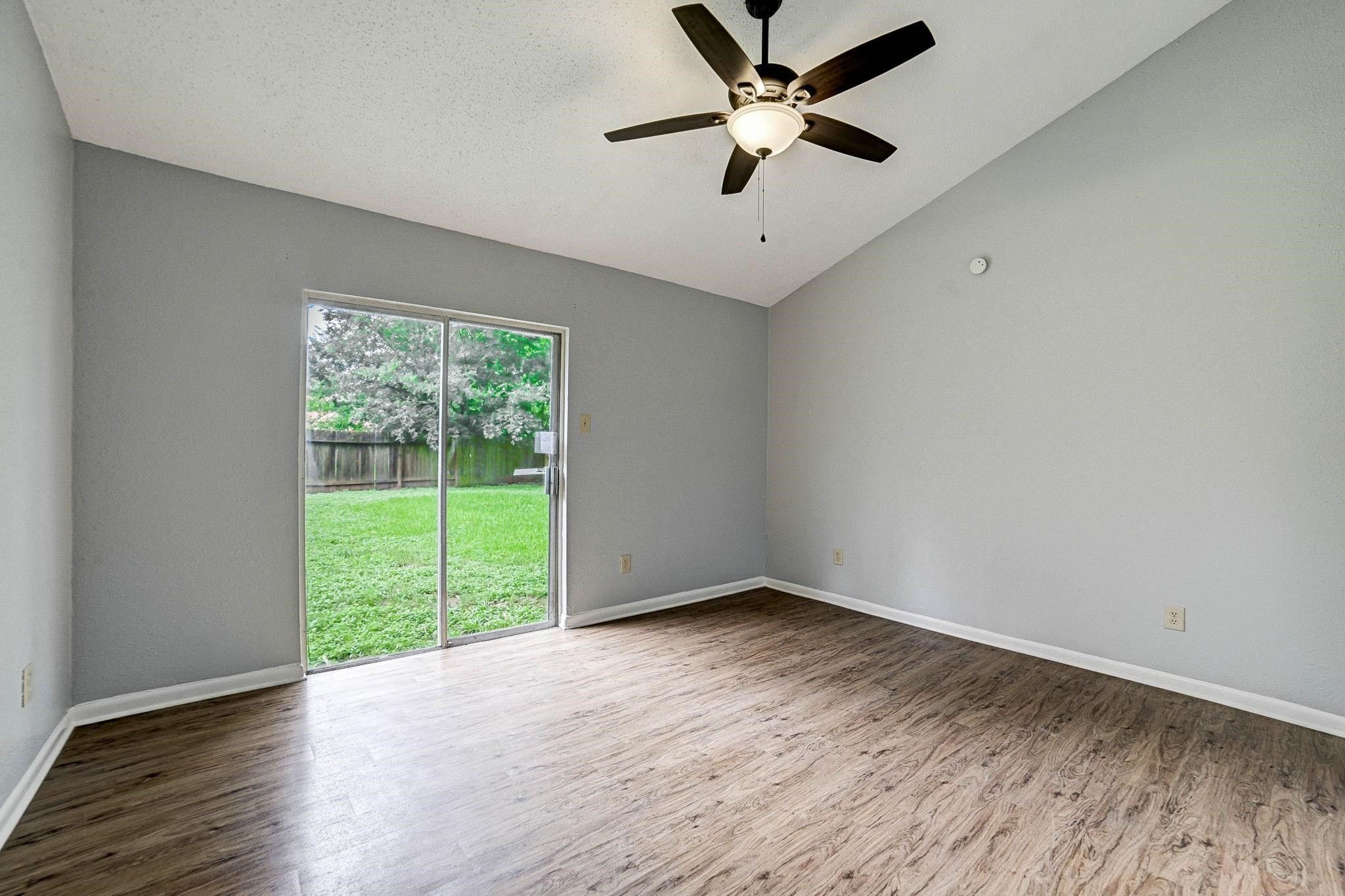 2615 Lively Lane Property Photo 19