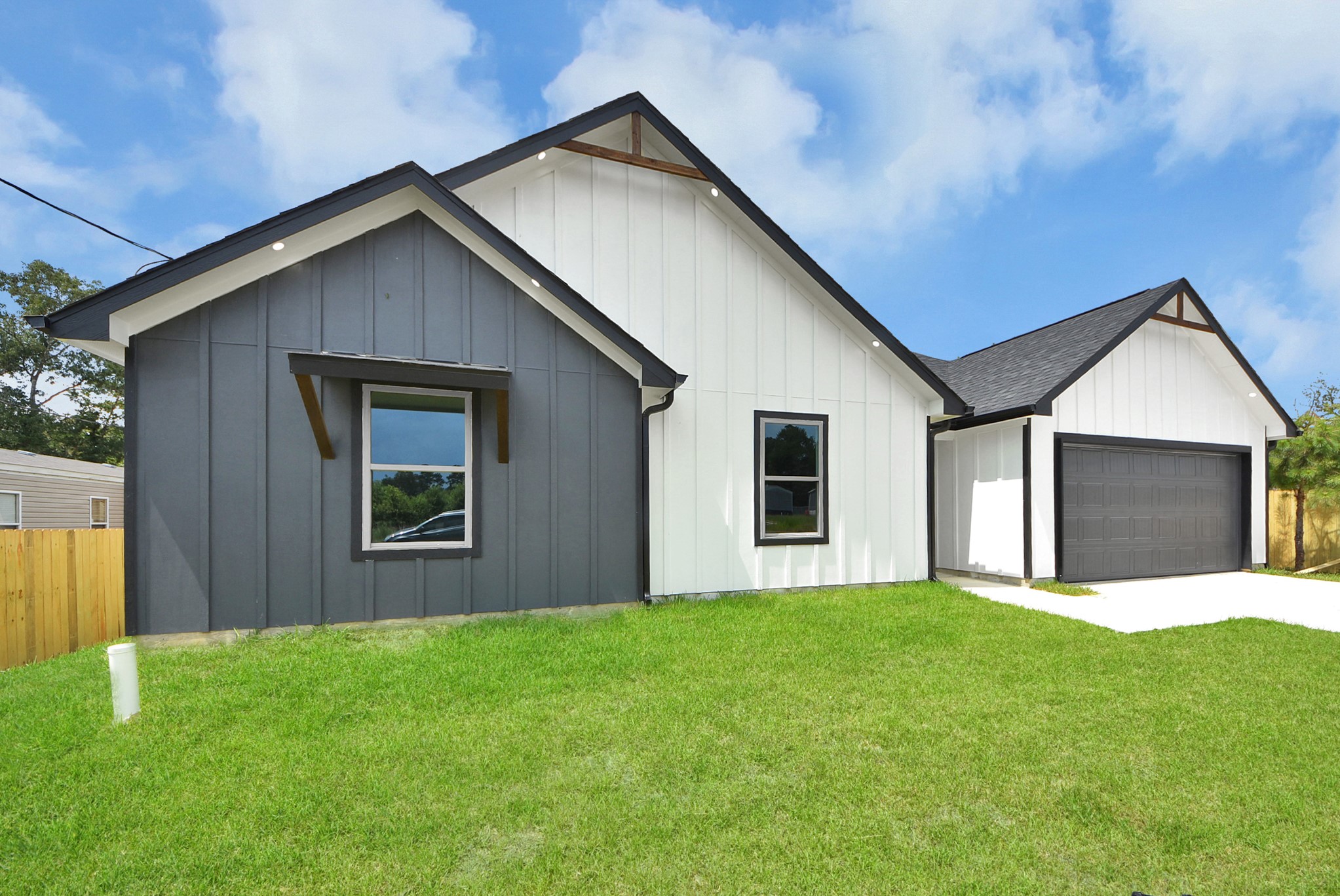 705 Road 3371a Property Photo 2