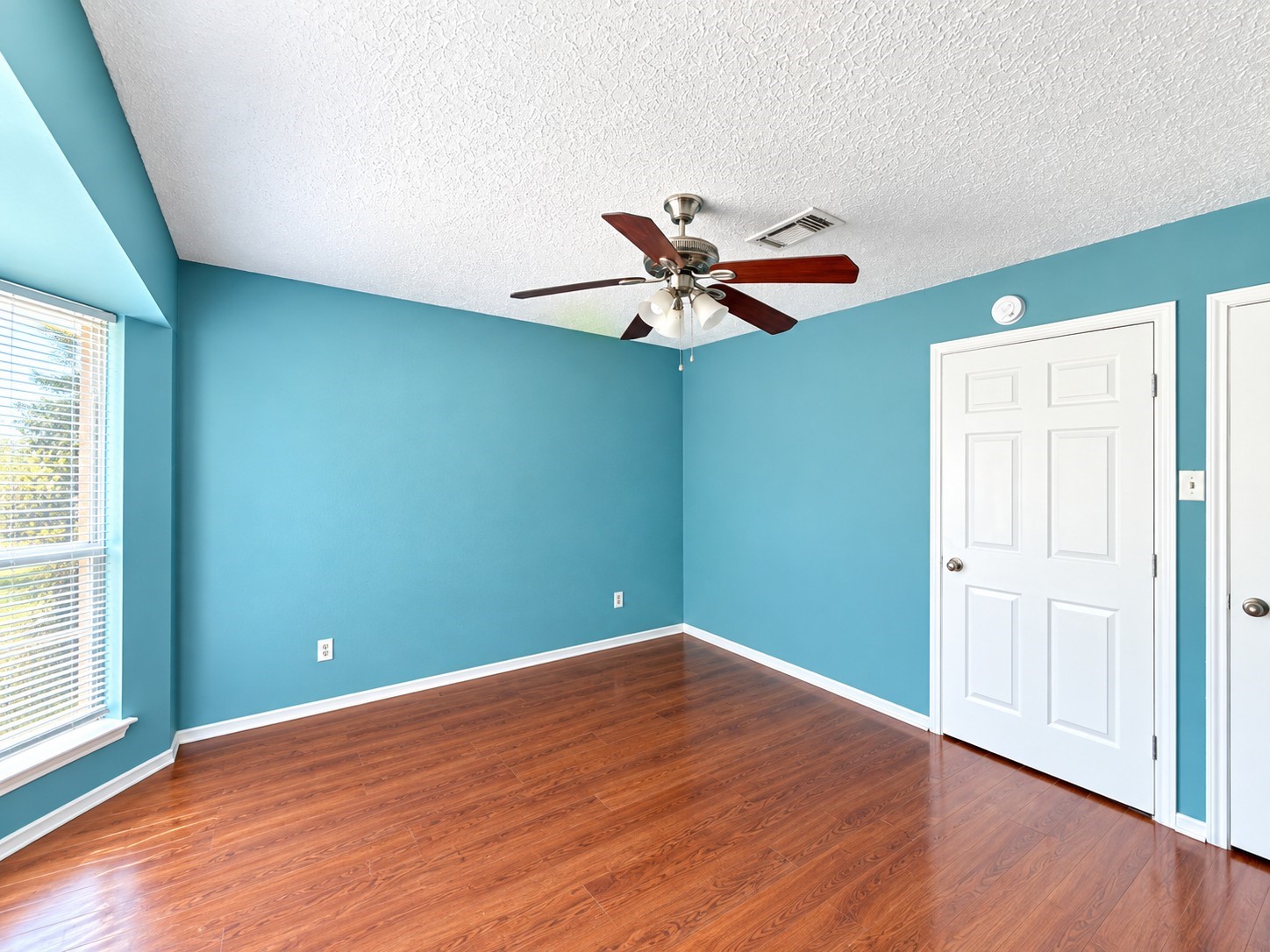 5622 Woodland Glade Drive Property Photo 12
