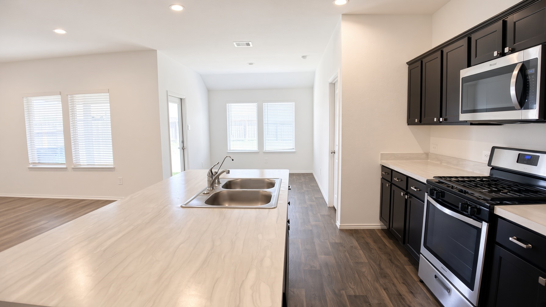 21610 Violet Ridge Road Property Photo 3