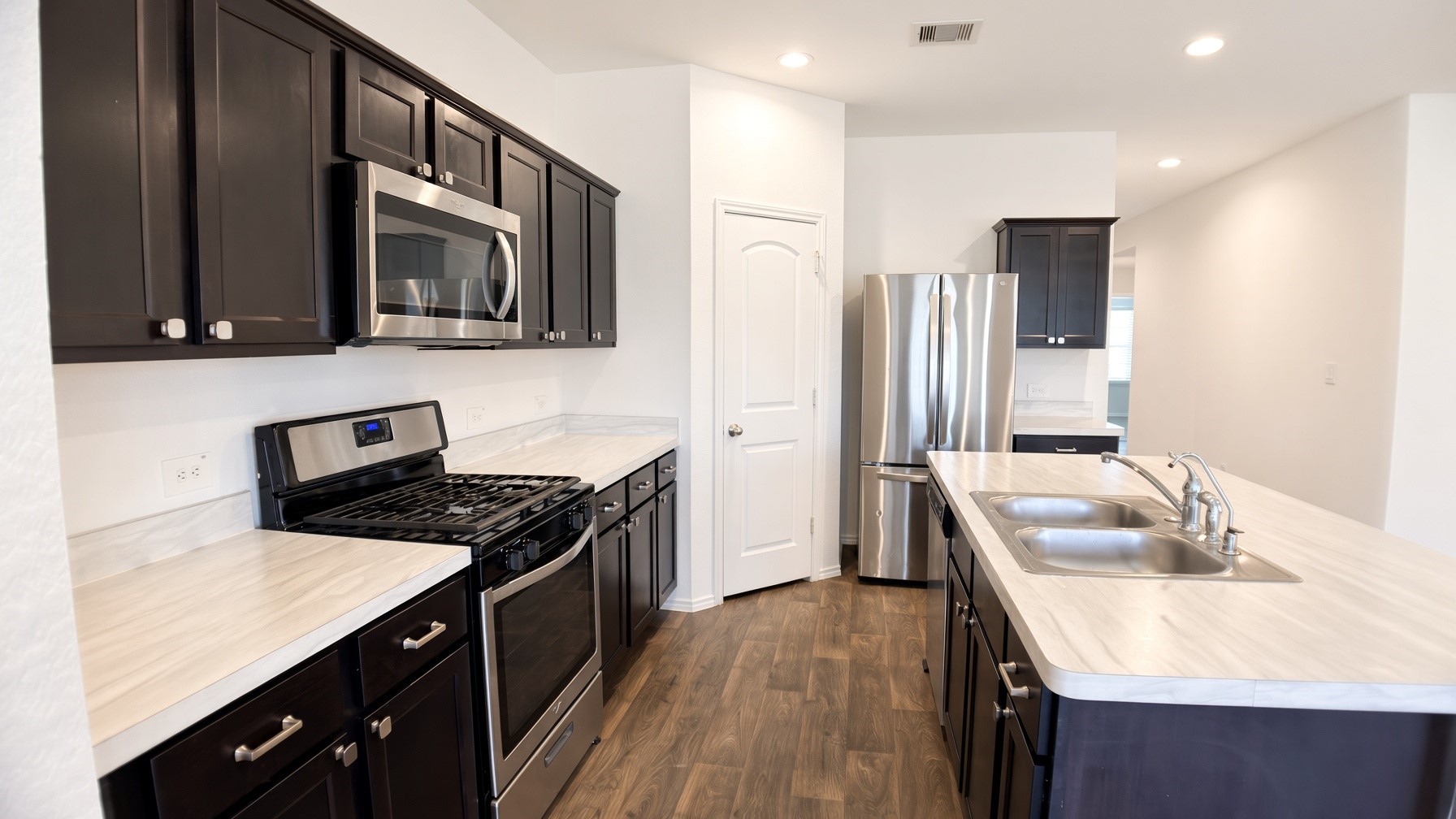 21610 Violet Ridge Road Property Photo 4