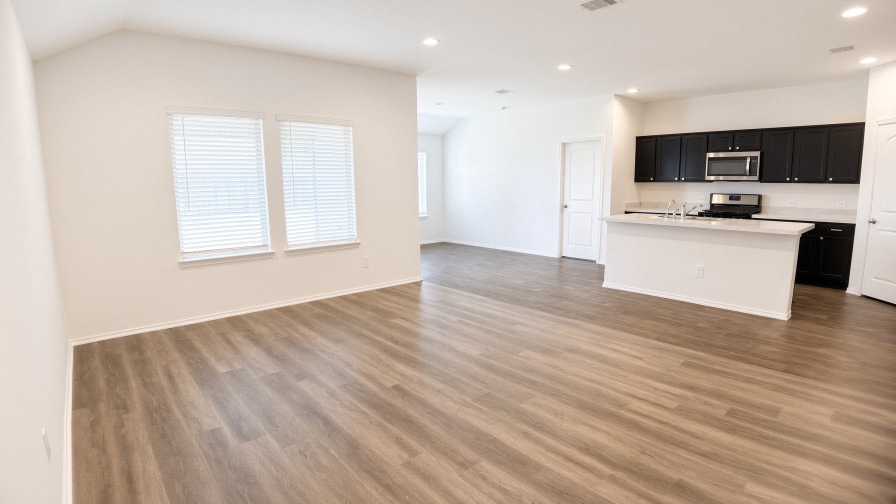 21610 Violet Ridge Road Property Photo 6