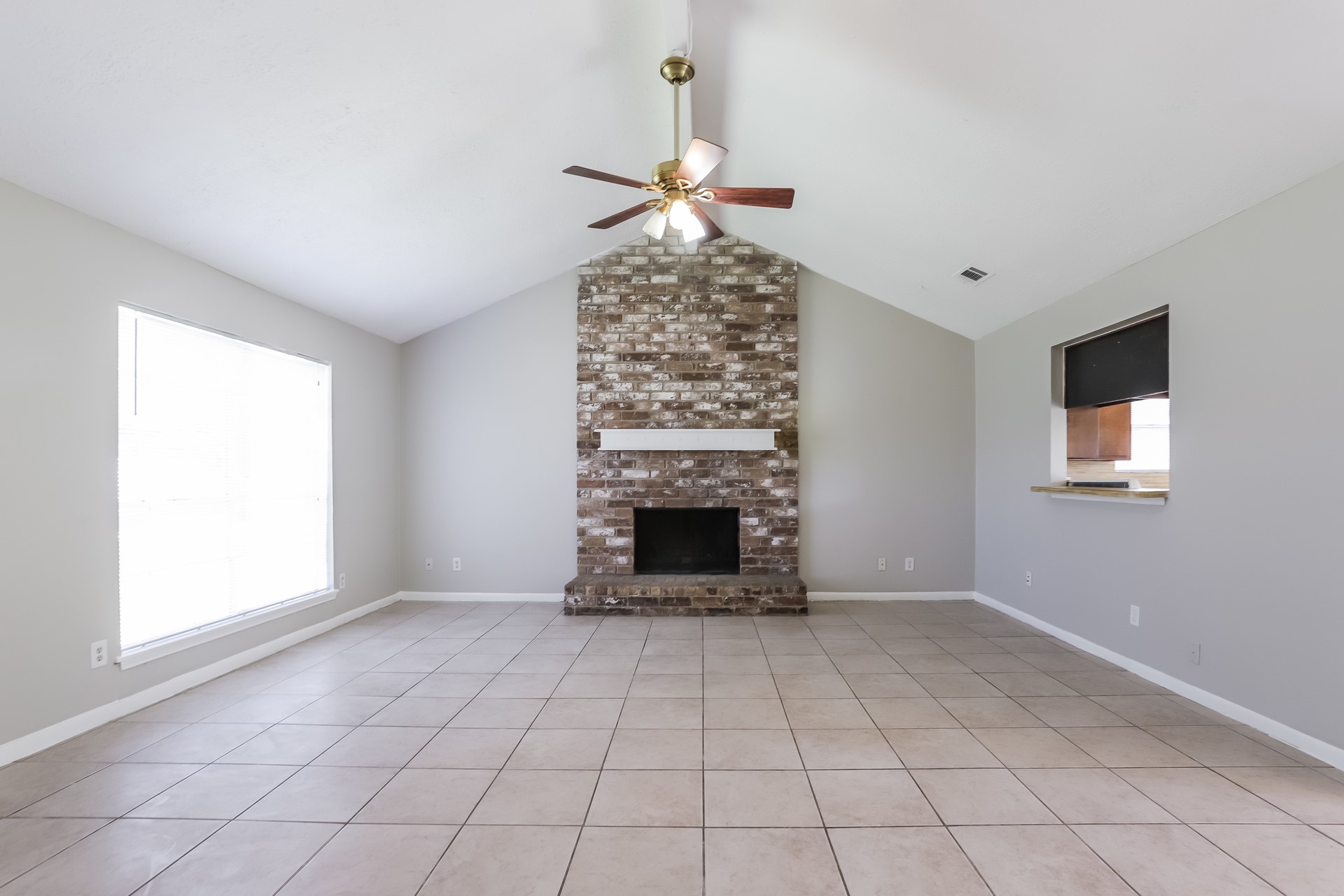 13361 Lake Breeze Lane Property Photo 3