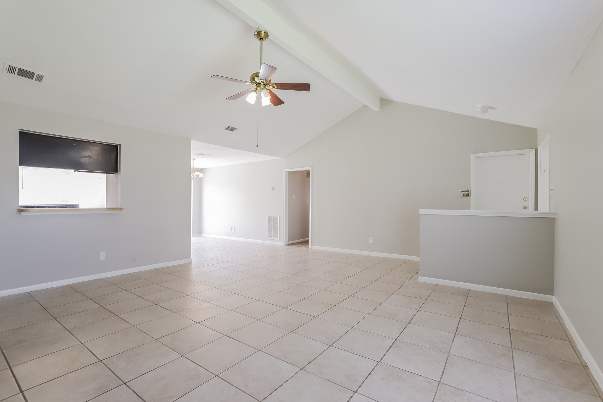 13361 Lake Breeze Lane Property Photo 4