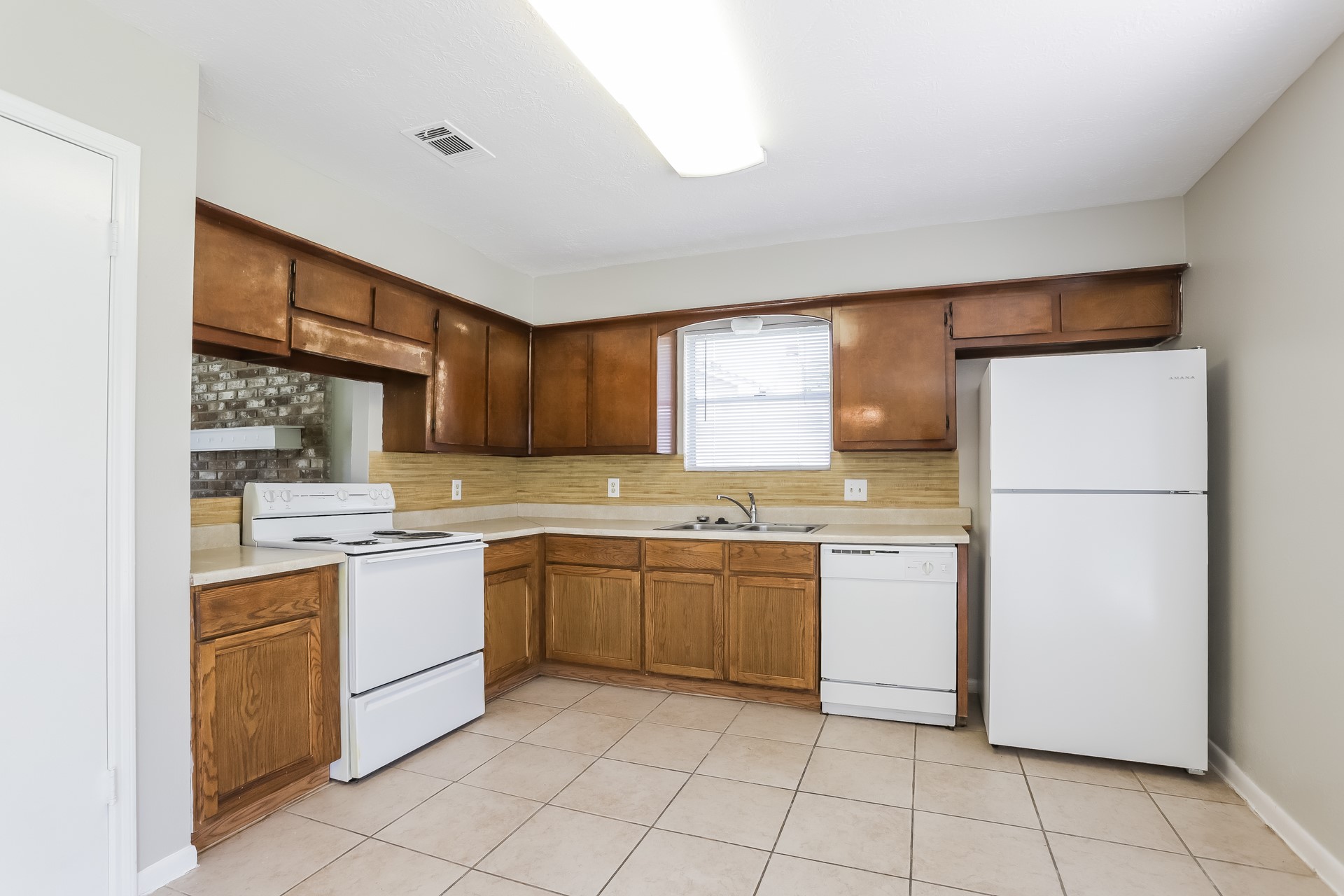 13361 Lake Breeze Lane Property Photo 7