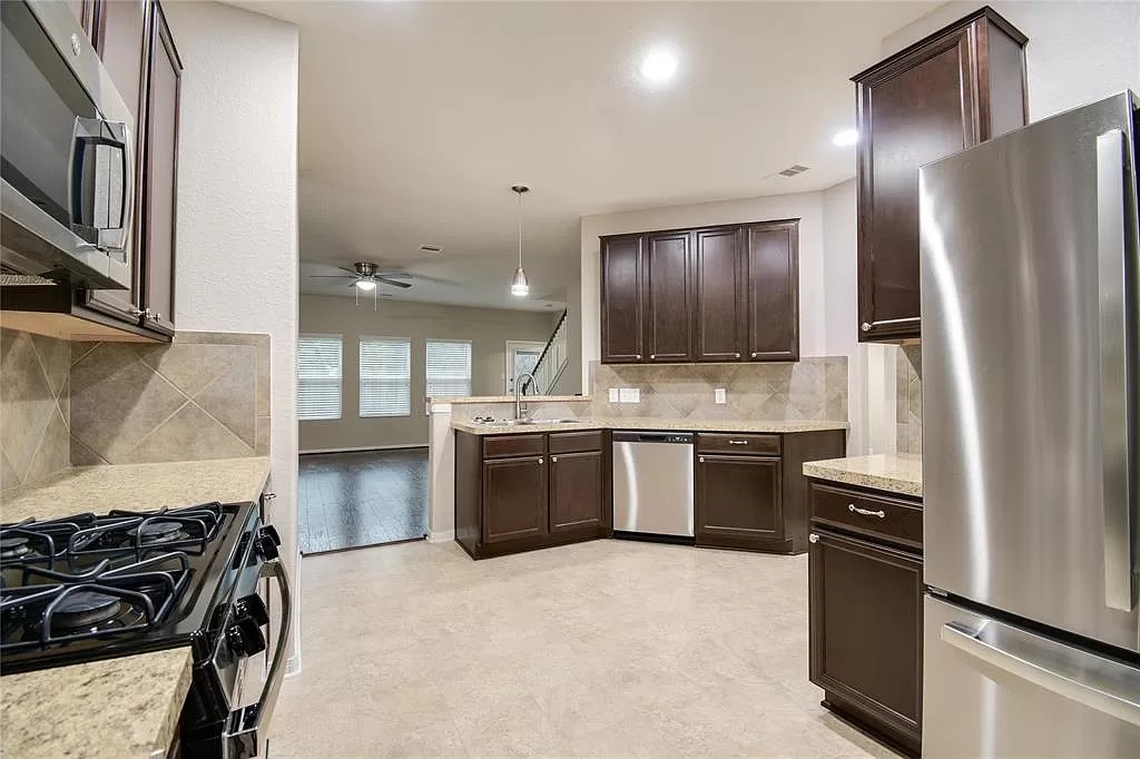 28939 Birch Green Way Property Photo 6