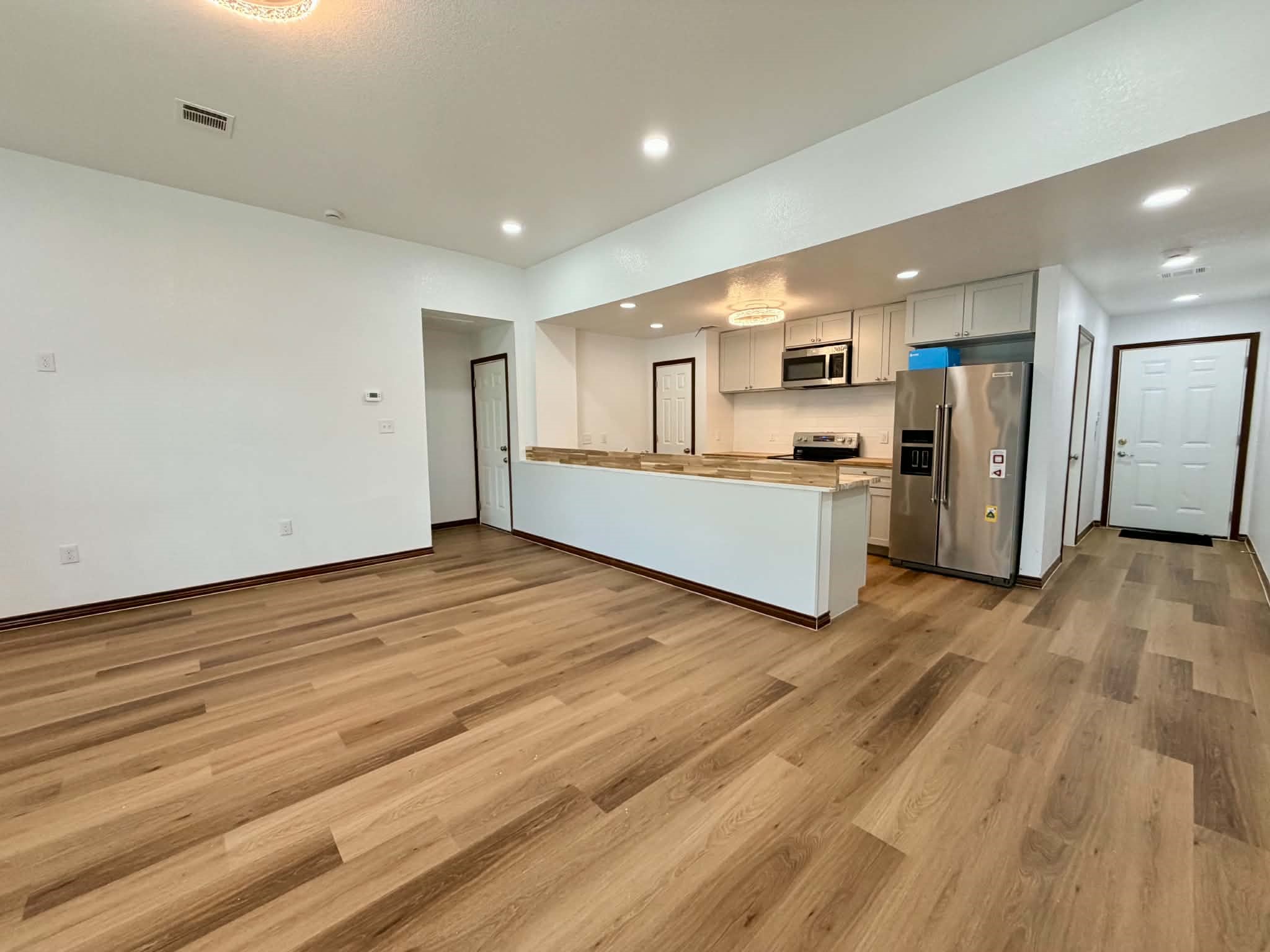 10715 Carvel Lane Property Photo 6