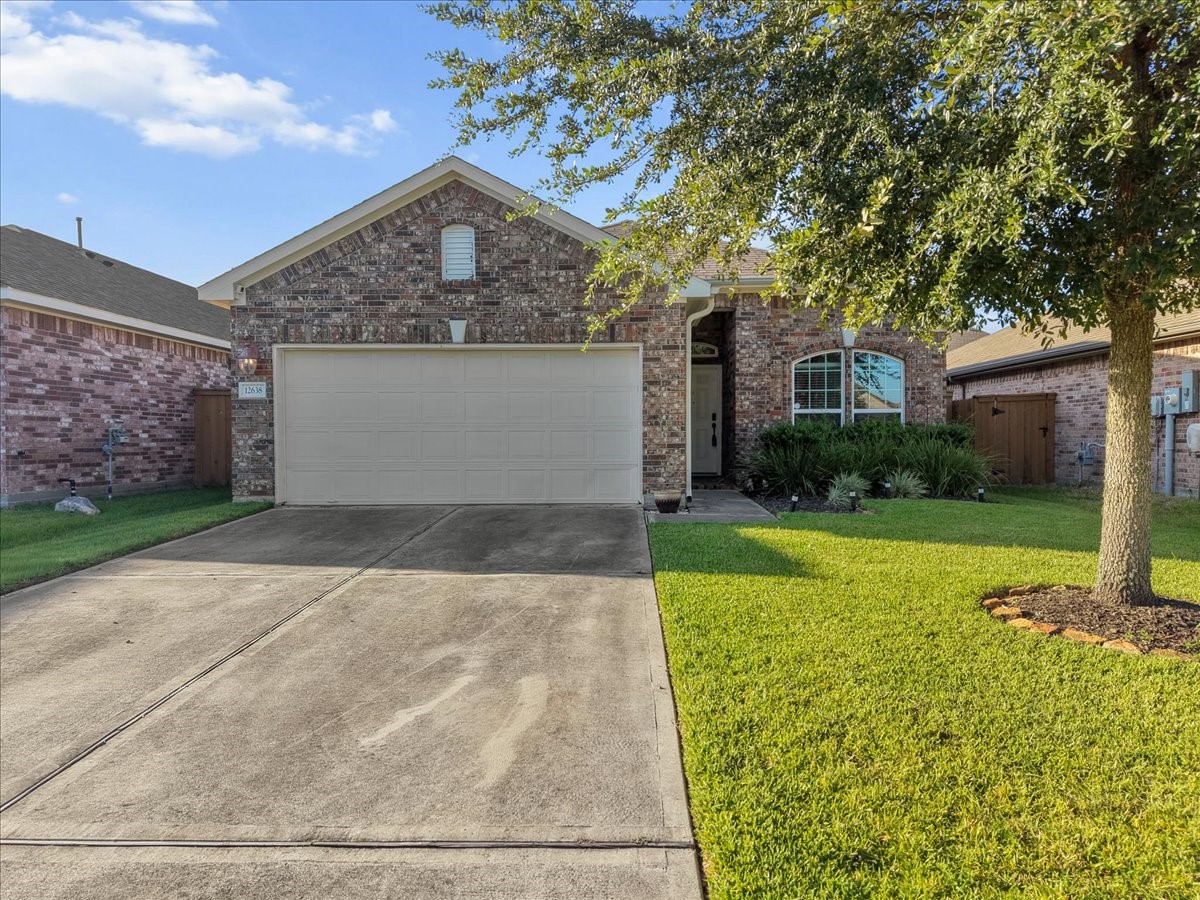 12638 Pirate Bend Drive Property Photo 1