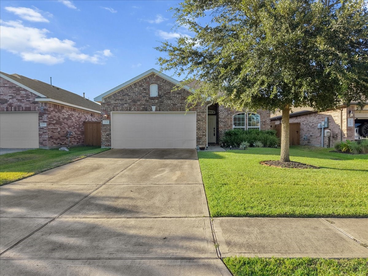 12638 Pirate Bend Drive Property Photo 2