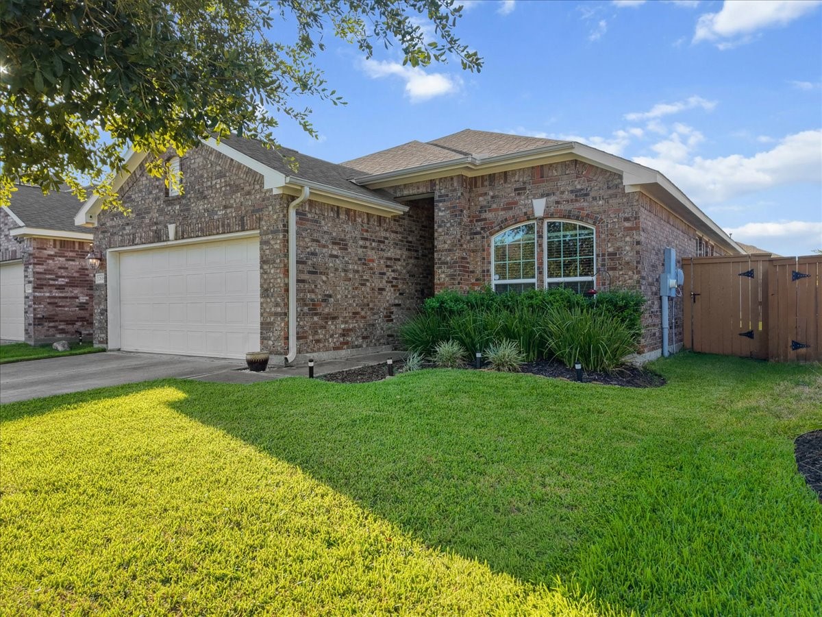 12638 Pirate Bend Drive Property Photo 4
