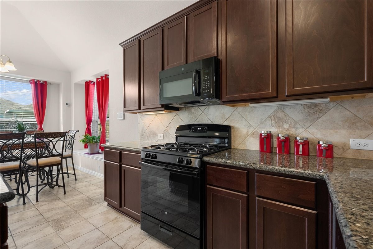 12638 Pirate Bend Drive Property Photo 13