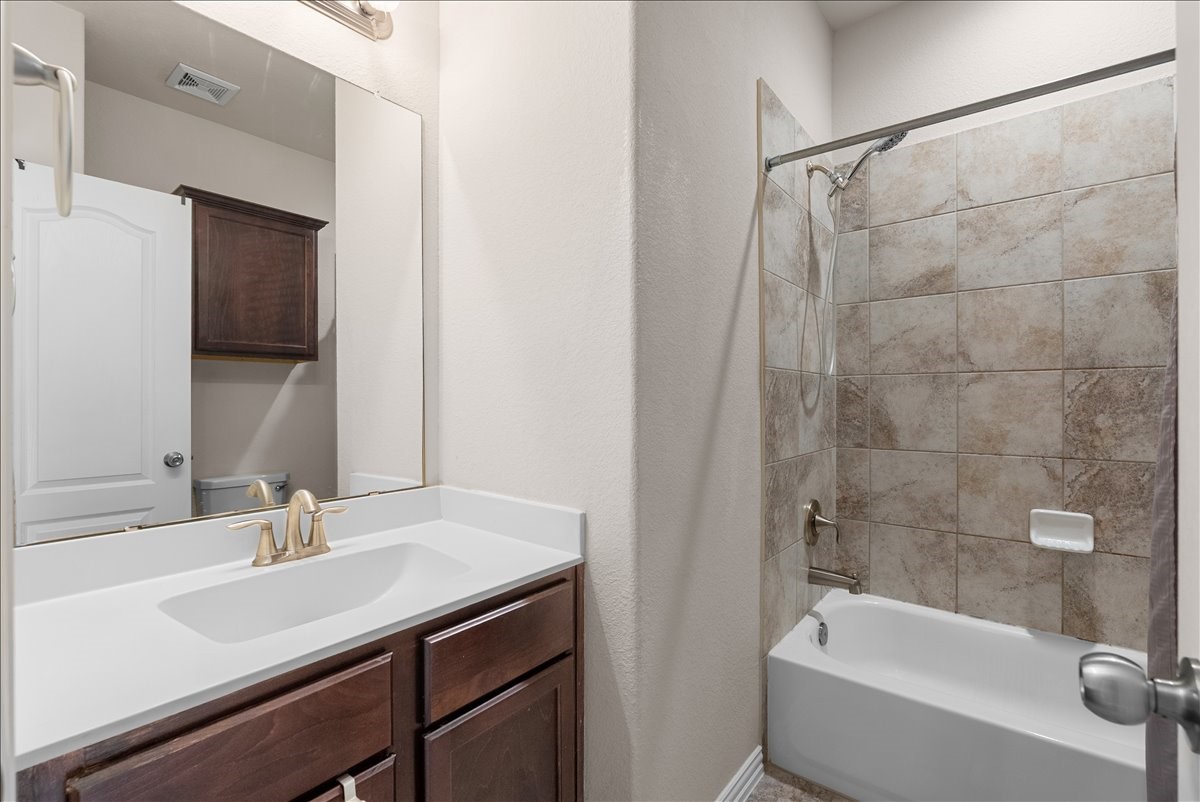 12638 Pirate Bend Drive Property Photo 28