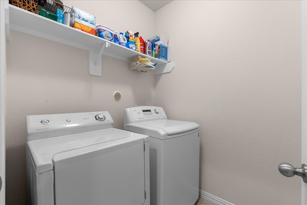 12638 Pirate Bend Drive Property Photo 29