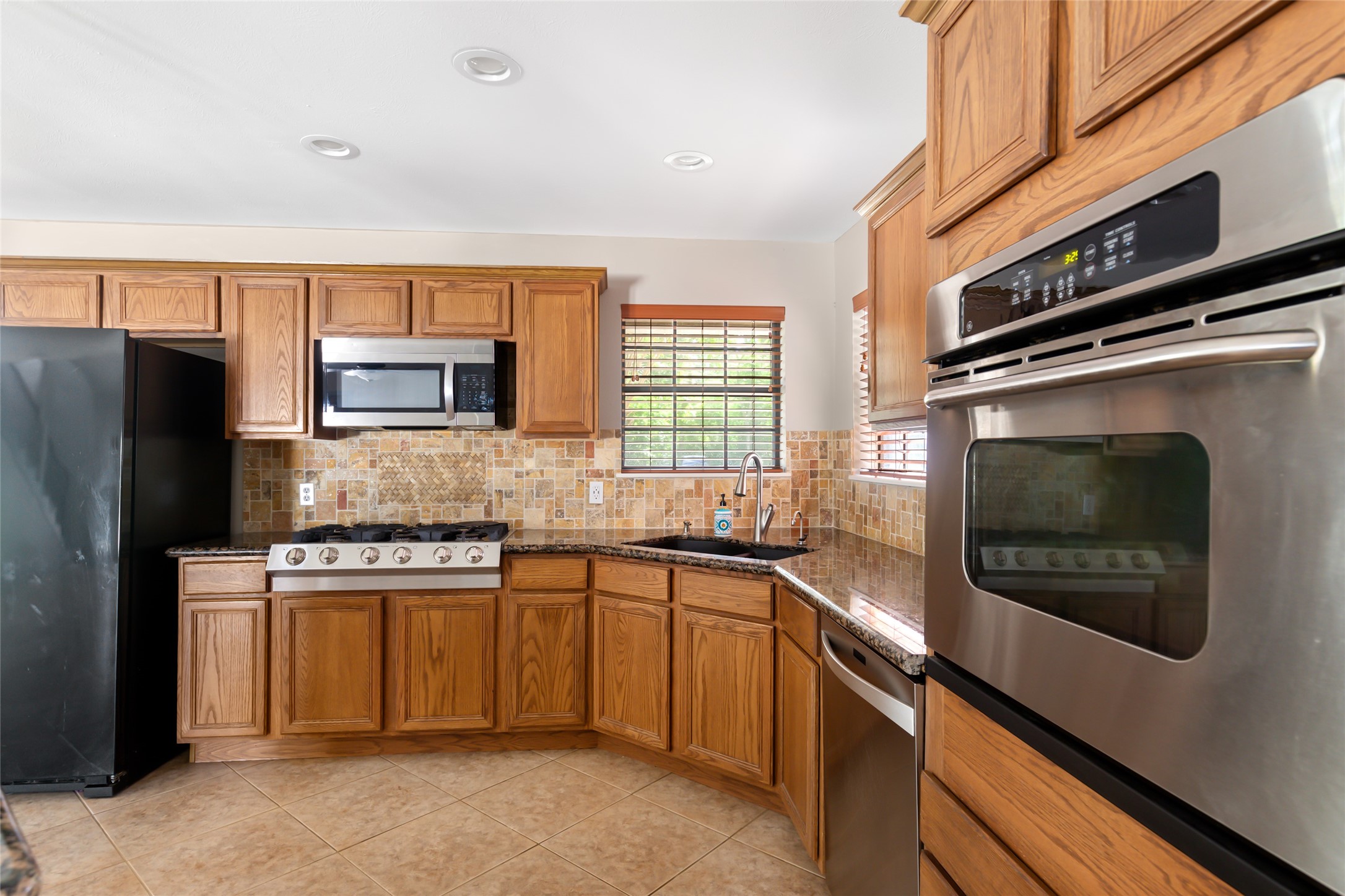 1300 Smith Road Property Photo 22