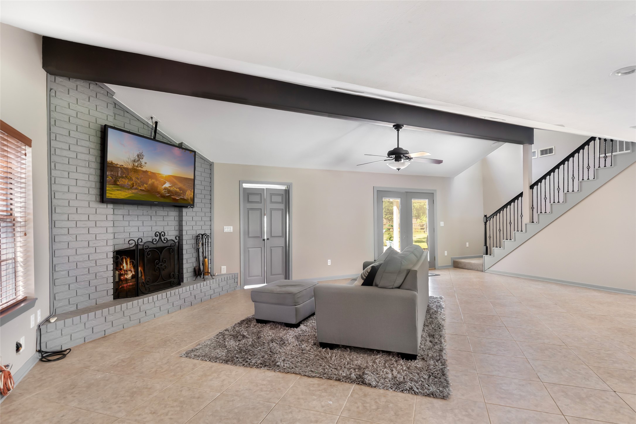1300 Smith Road Property Photo 24