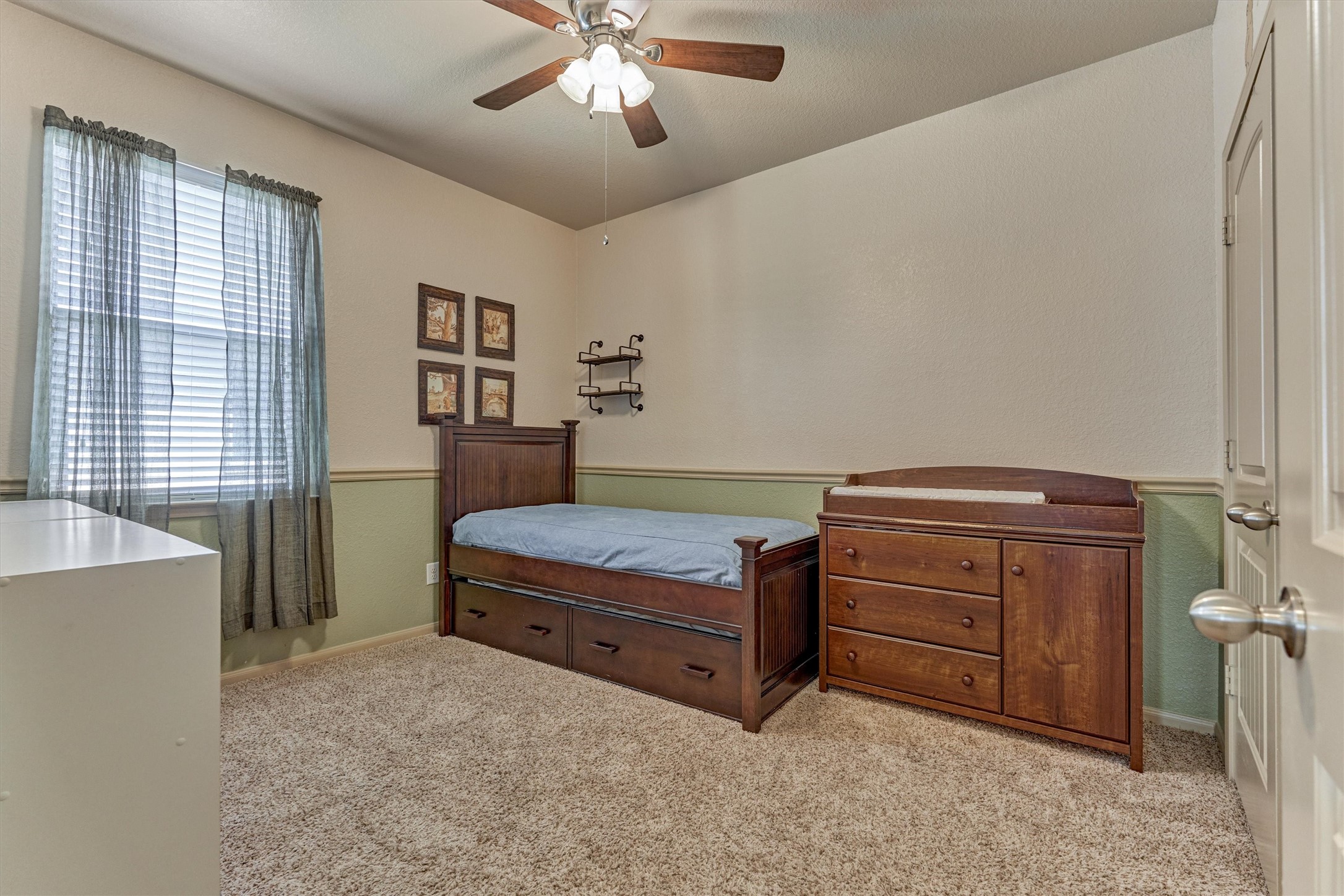8707 Auburn Mane Drive Property Photo 12