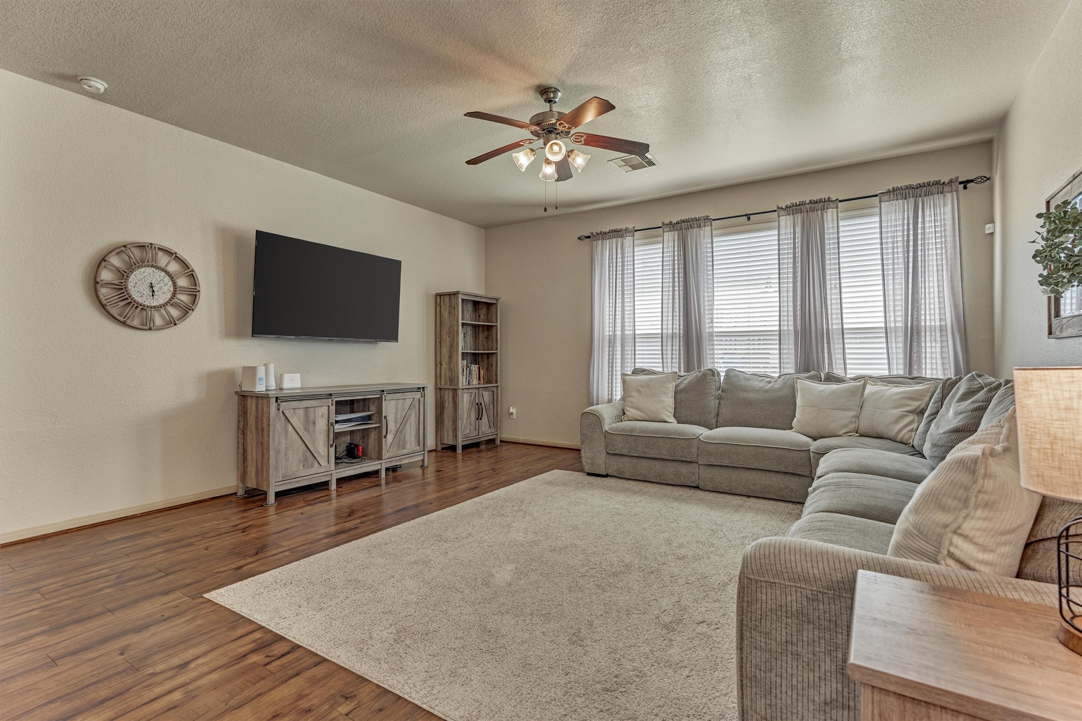 8707 Auburn Mane Drive Property Photo 17