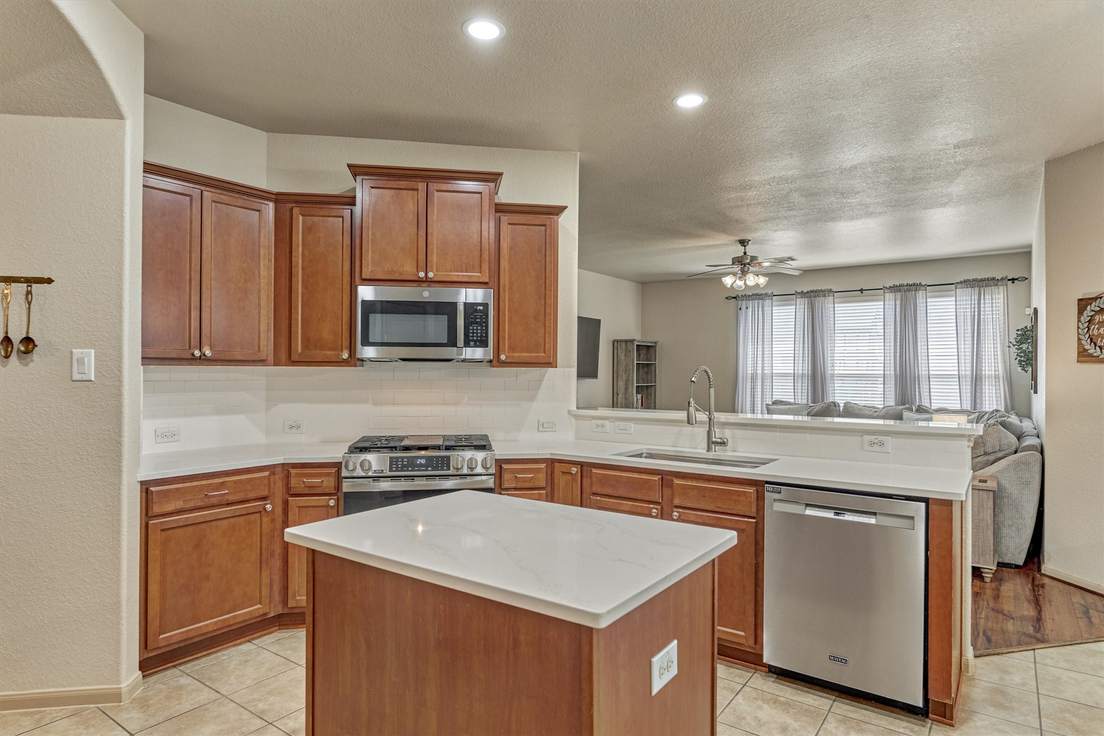8707 Auburn Mane Drive Property Photo 25