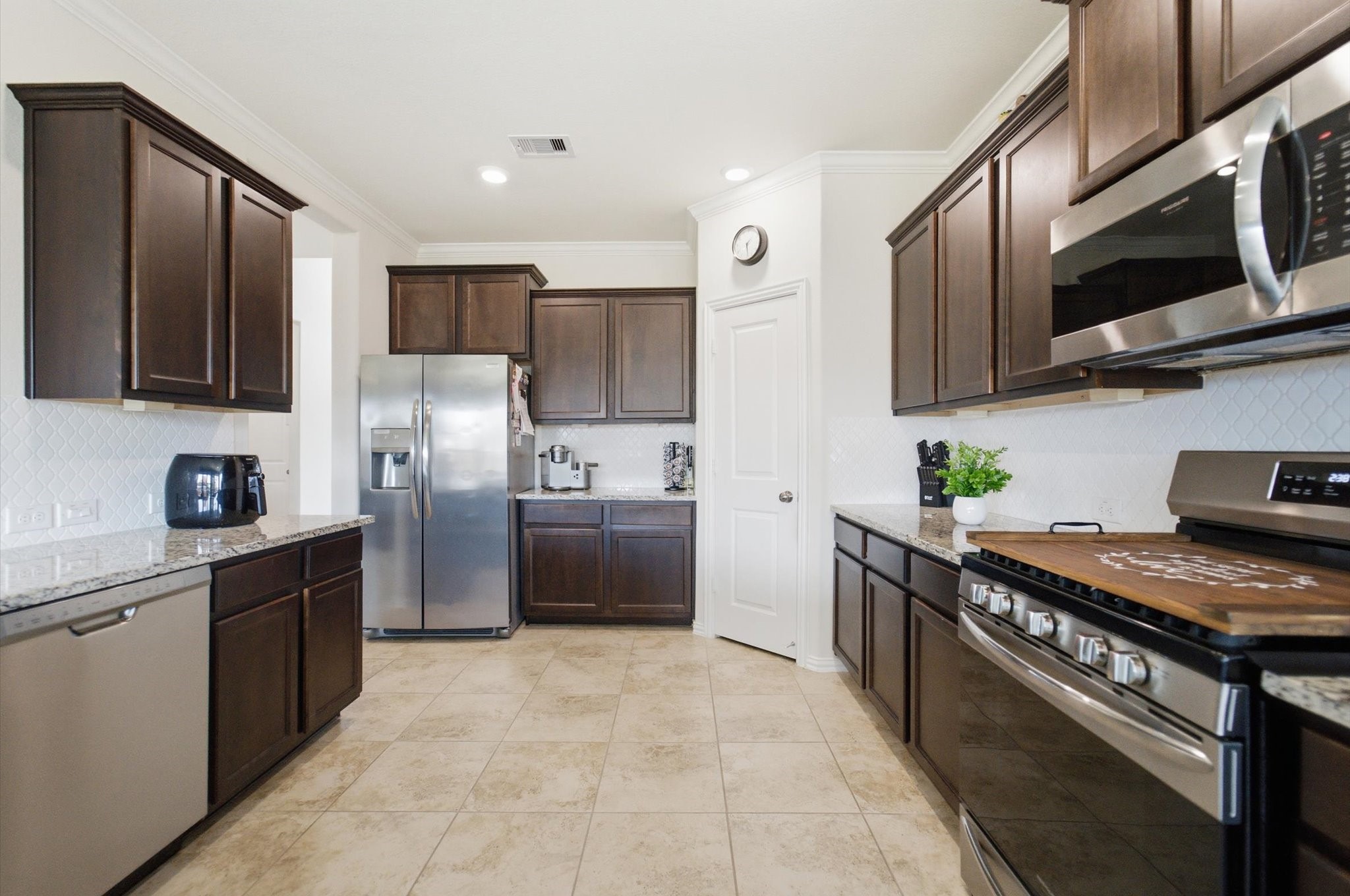 1615 Bayou Bend Ln Property Photo 3