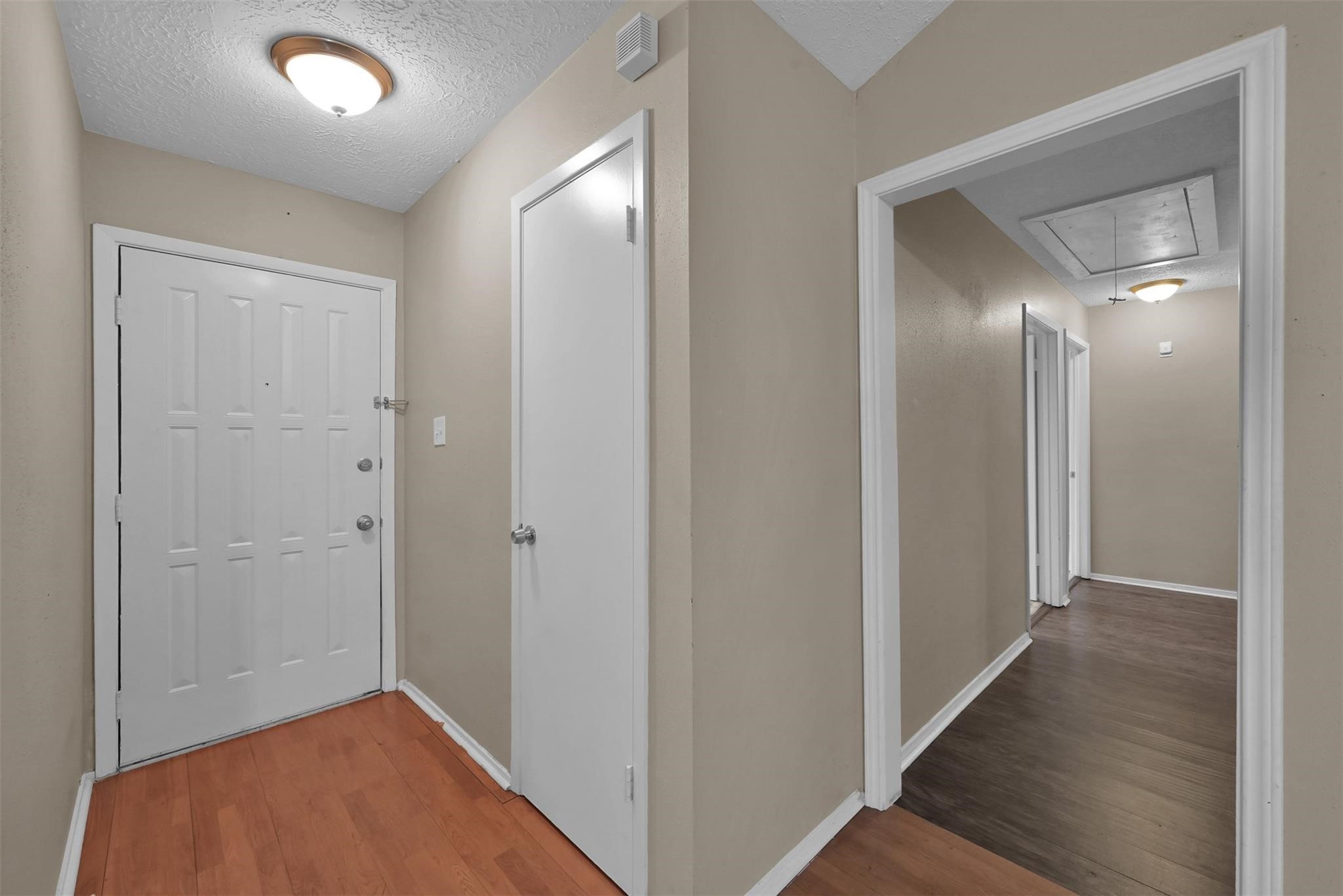 16858 Gleneagle Drive N Property Photo 4