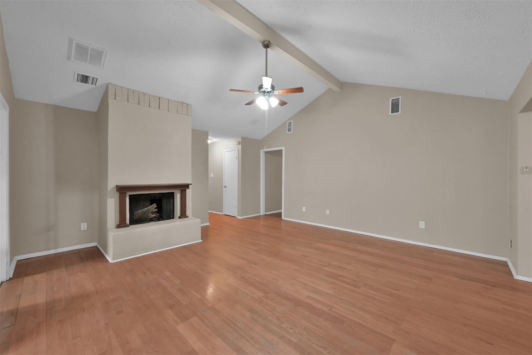 16858 Gleneagle Drive N Property Photo 7
