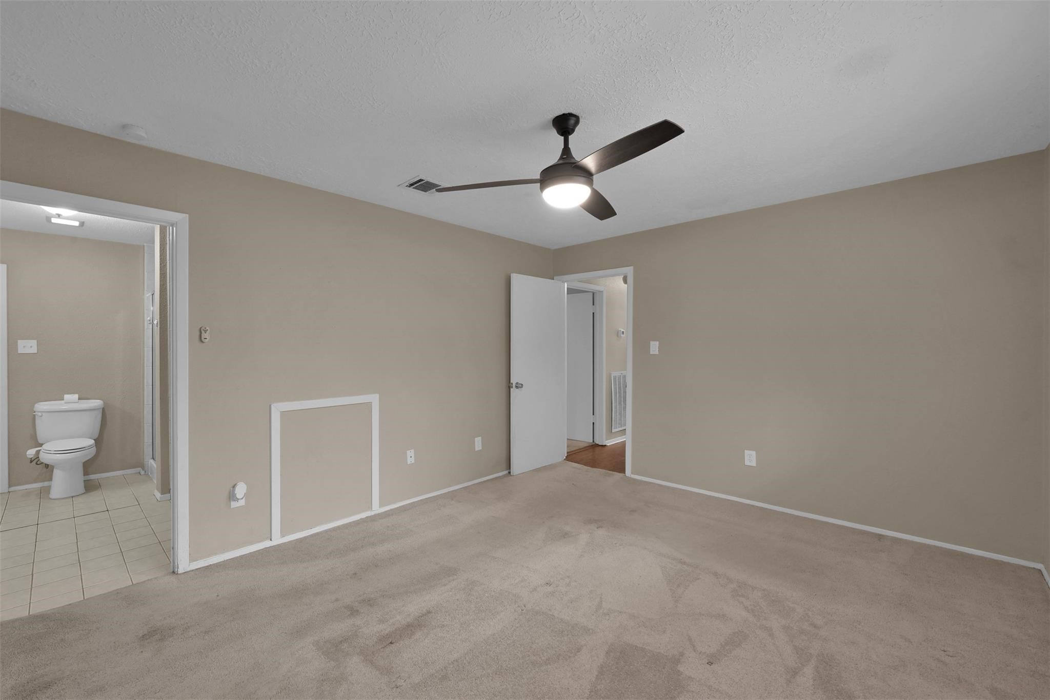 16858 Gleneagle Drive N Property Photo 16
