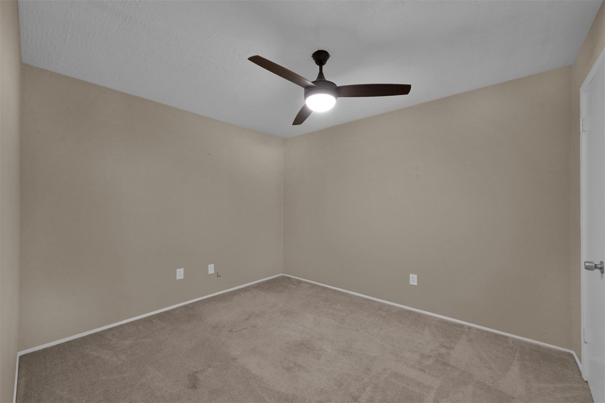 16858 Gleneagle Drive N Property Photo 18