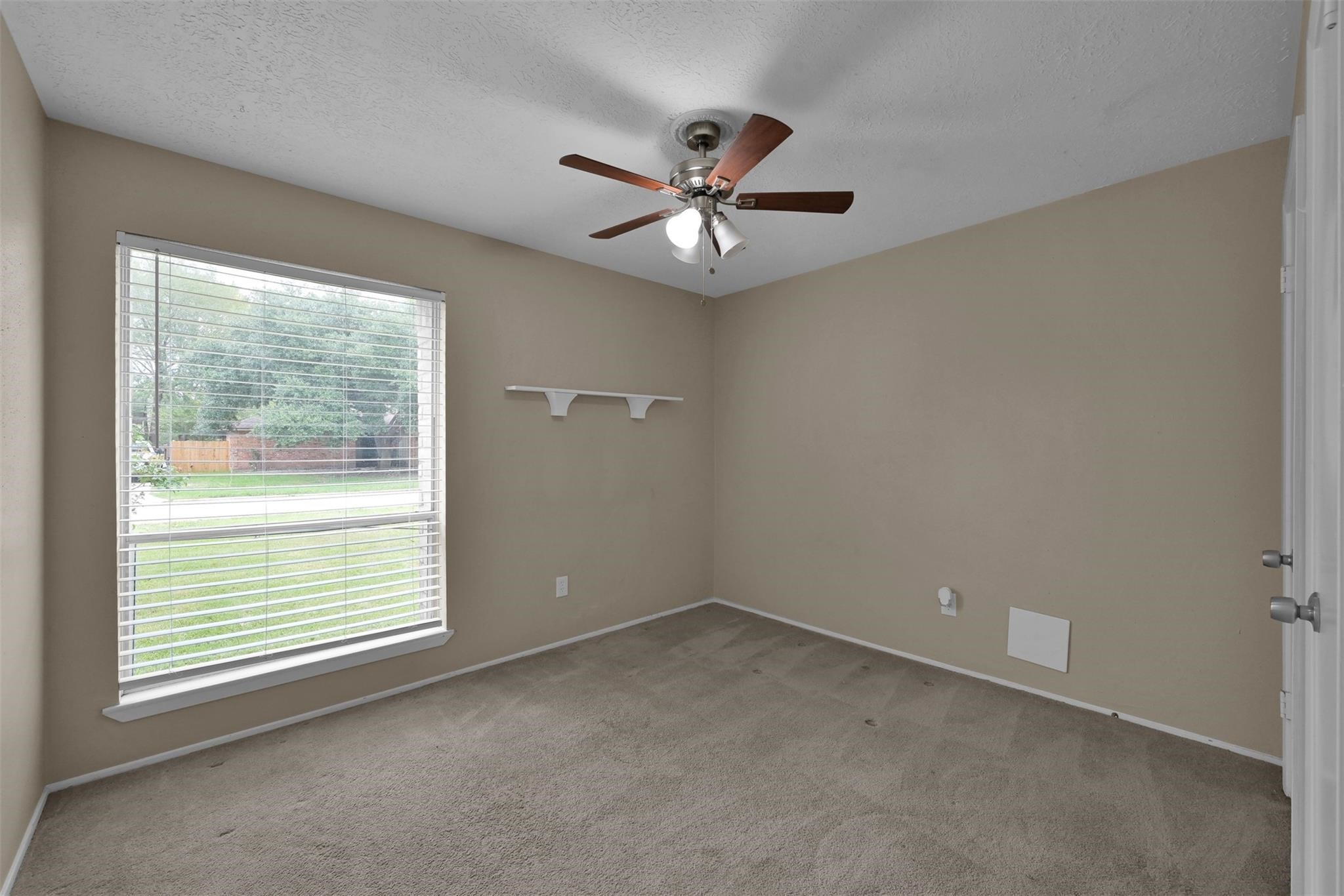 16858 Gleneagle Drive N Property Photo 22