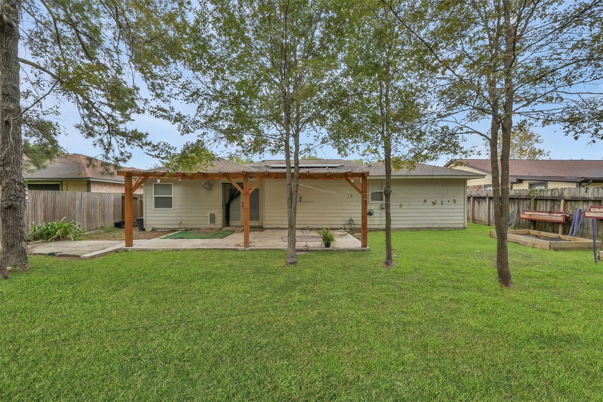 16858 Gleneagle Drive N Property Photo 29