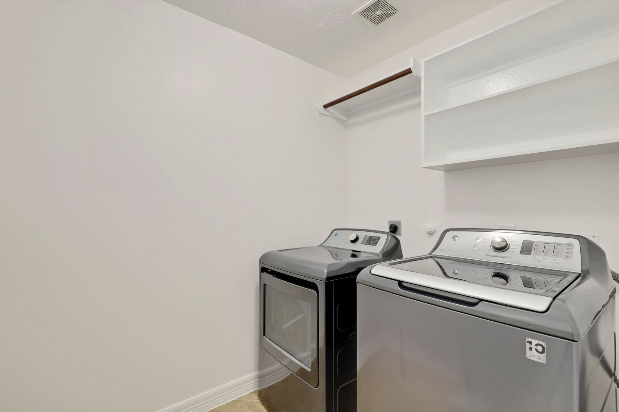 2110 Mateo Park Drive Property Photo 13