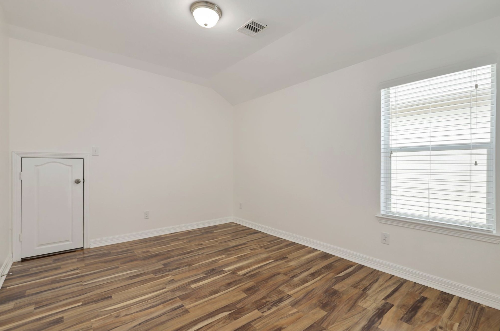 2110 Mateo Park Drive Property Photo 31