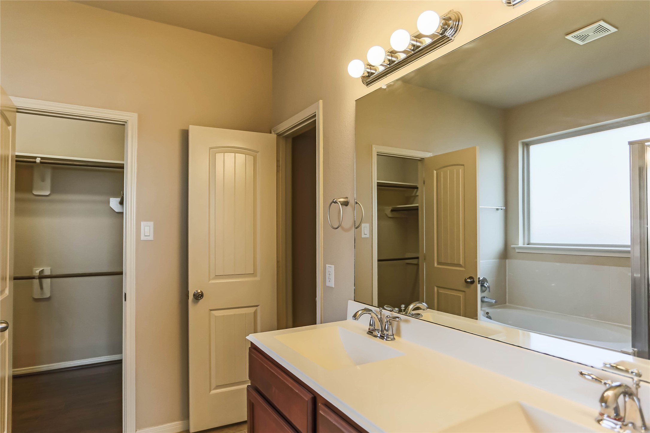 3443 Arrowhead Bay Lane Property Photo 12