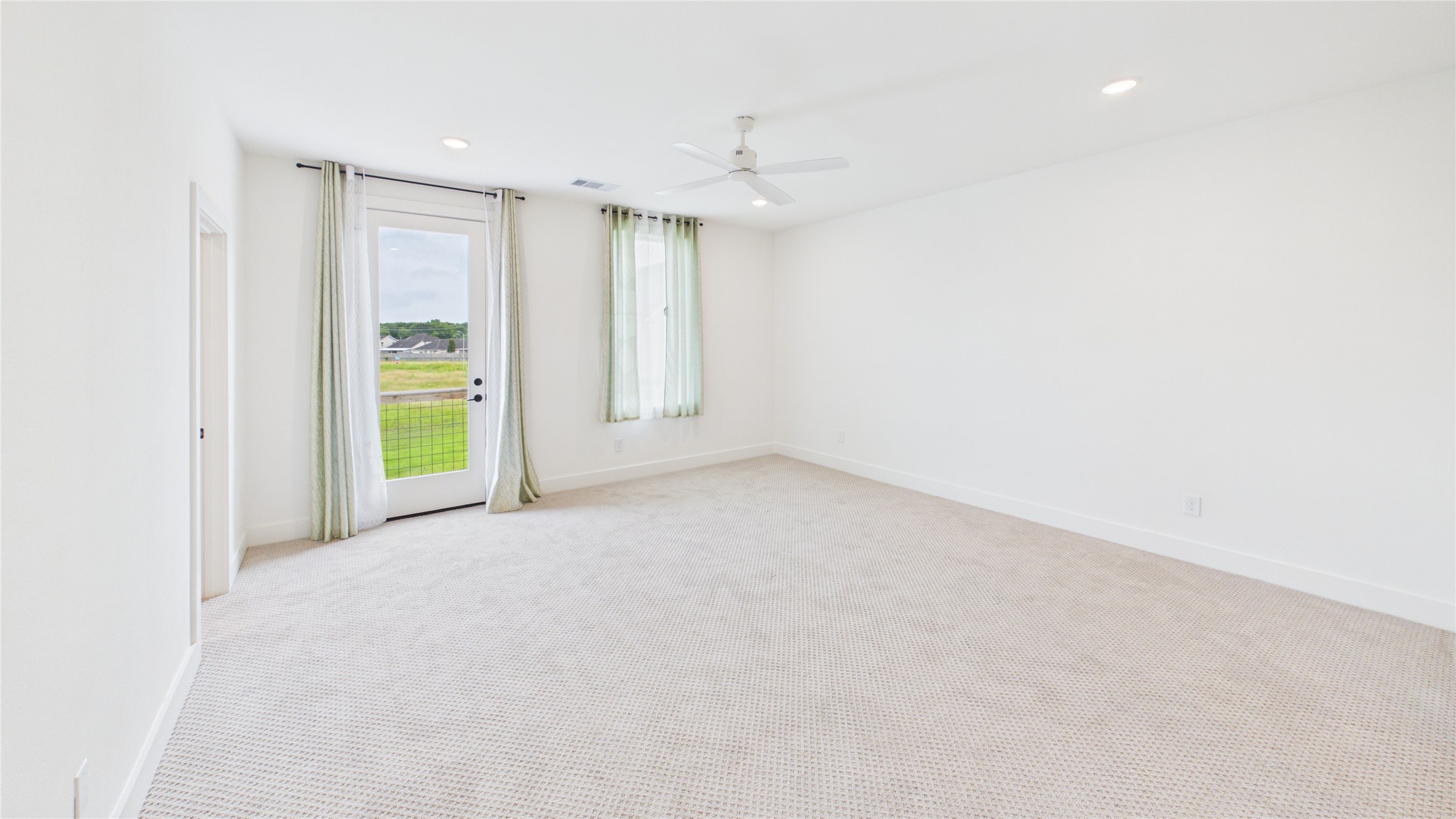 9609 Valeca Drive Property Photo 17