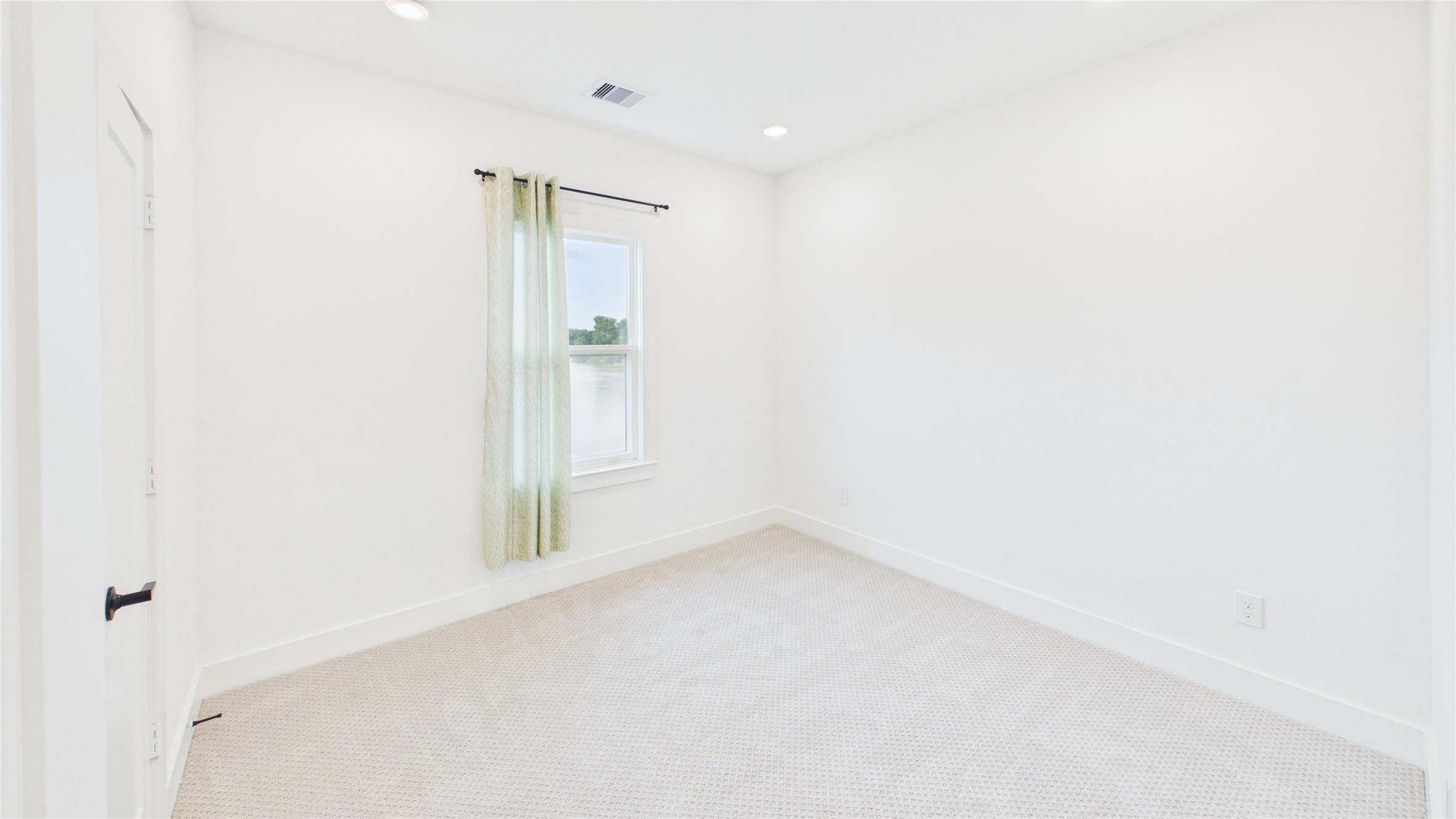 9609 Valeca Drive Property Photo 28