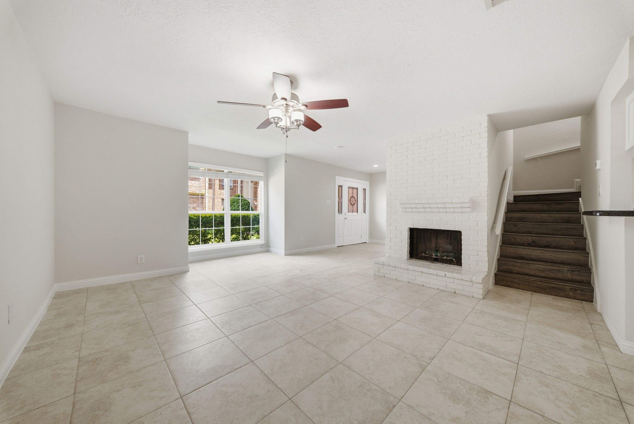 14641 Perthshire Road Property Photo 10