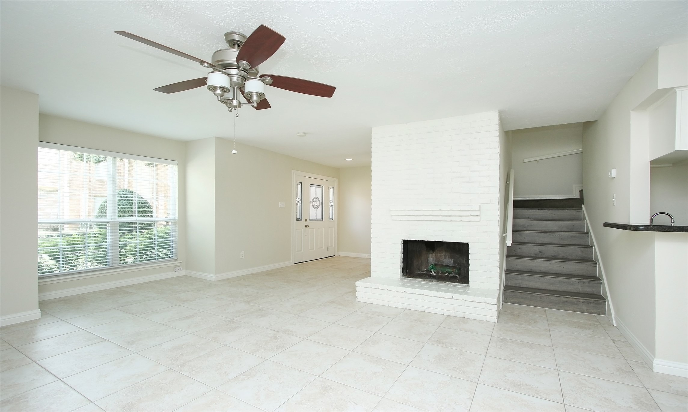 14641 Perthshire Road Property Photo 15
