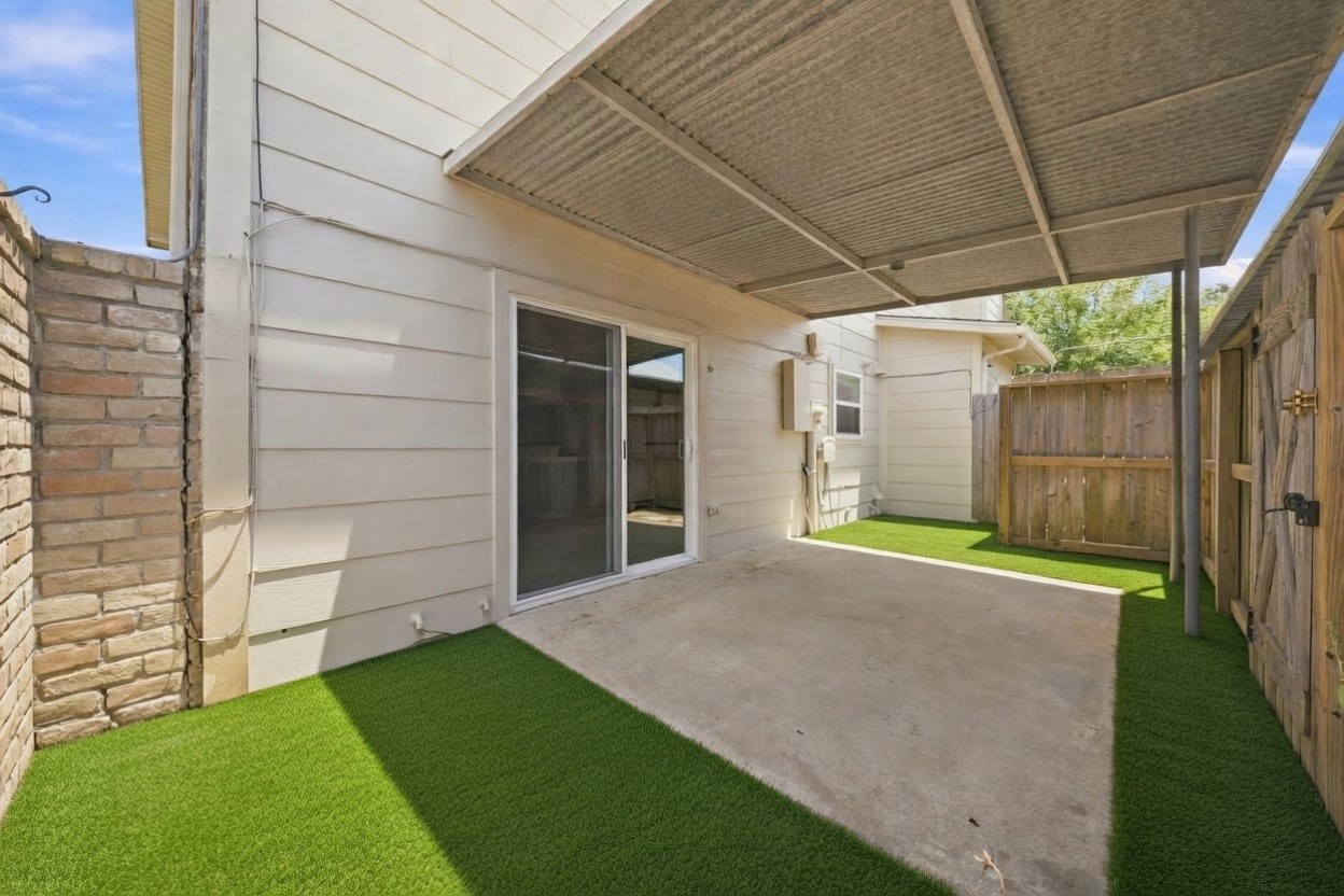14641 Perthshire Road Property Photo 40
