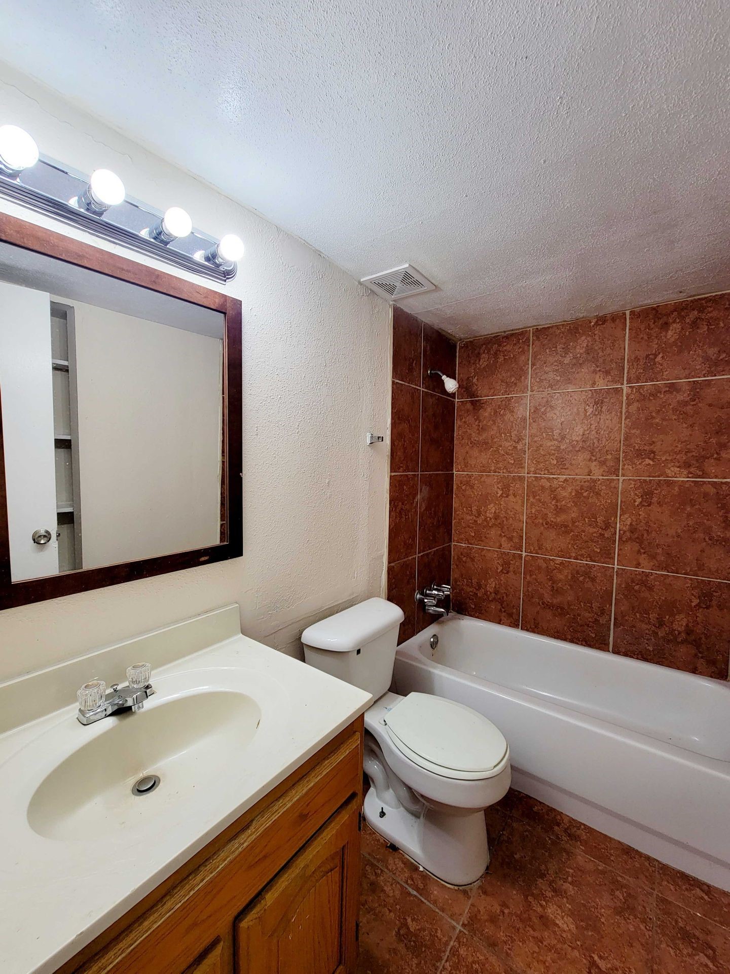 7301 Jensen 1 Property Photo 8