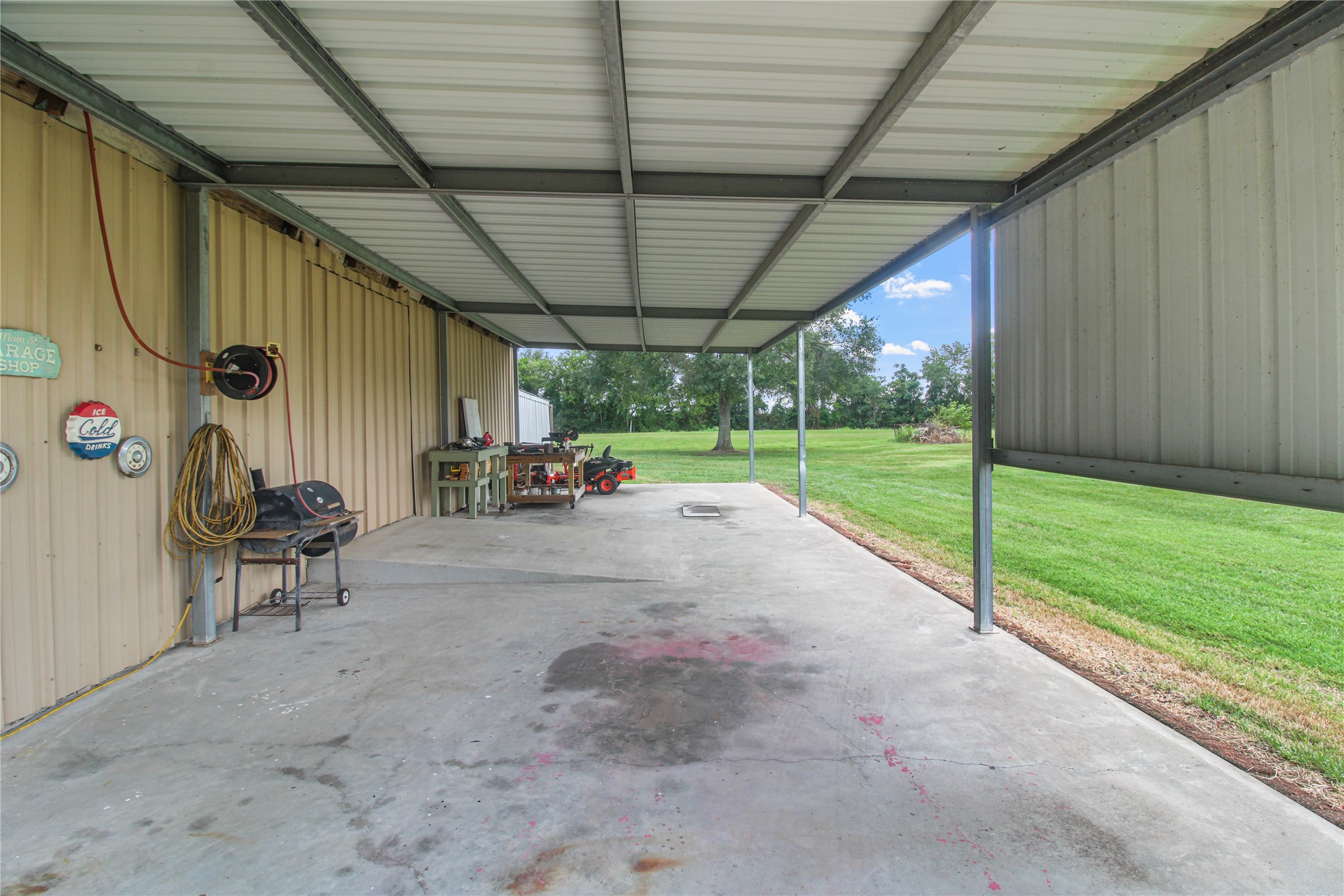 10704 Buls Road Property Photo 8